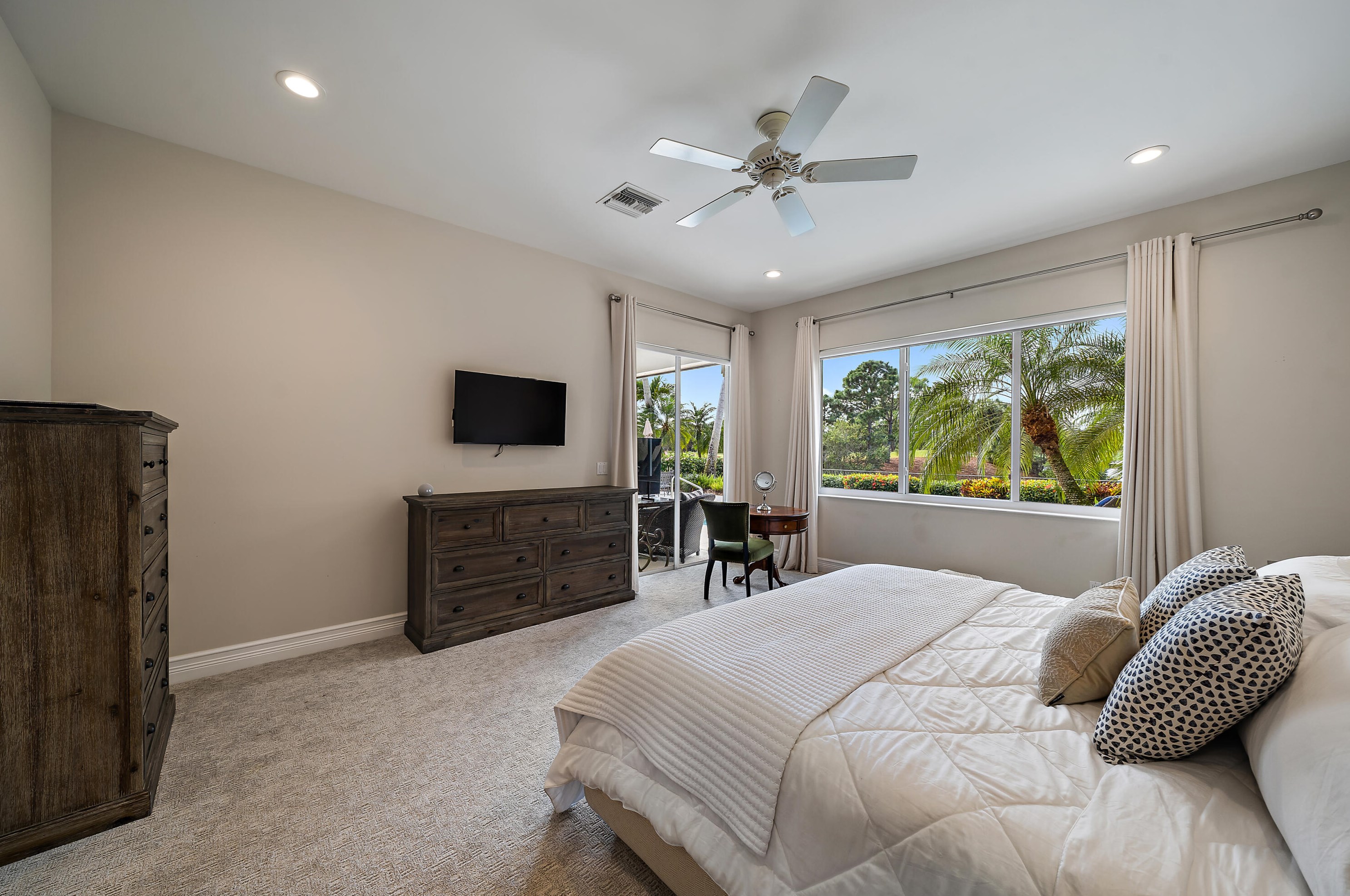 132 Golf Village Blvd, Jupiter FL  33458-7824 exterior