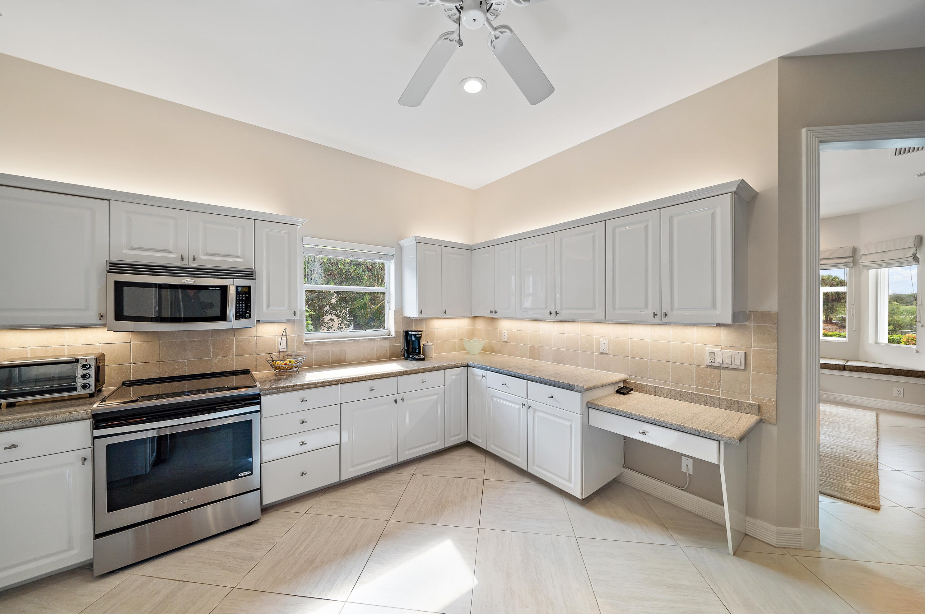 132 Golf Village Blvd, Jupiter FL  33458-7824 exterior