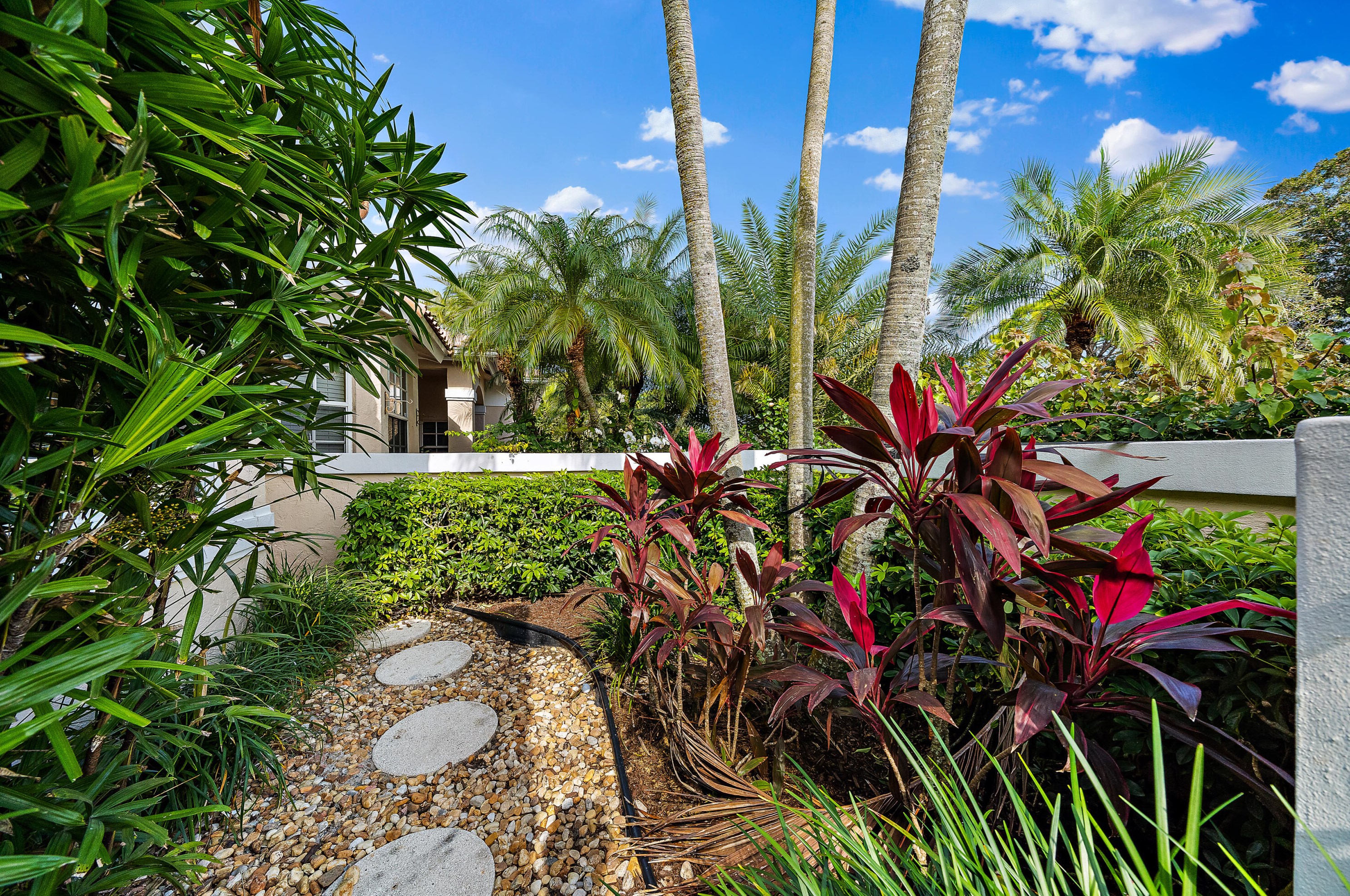 132 Golf Village Blvd, Jupiter FL  33458-7824 exterior