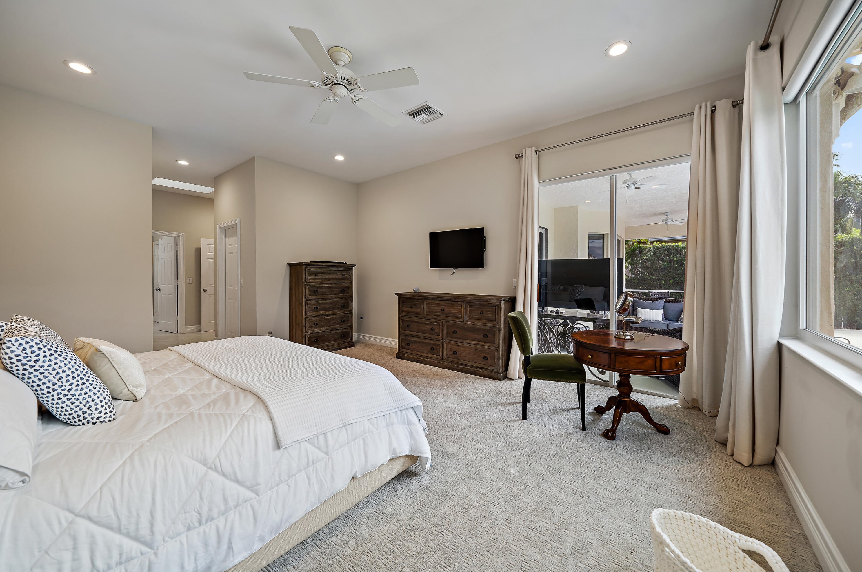 132 Golf Village Blvd, Jupiter FL  33458-7824 exterior