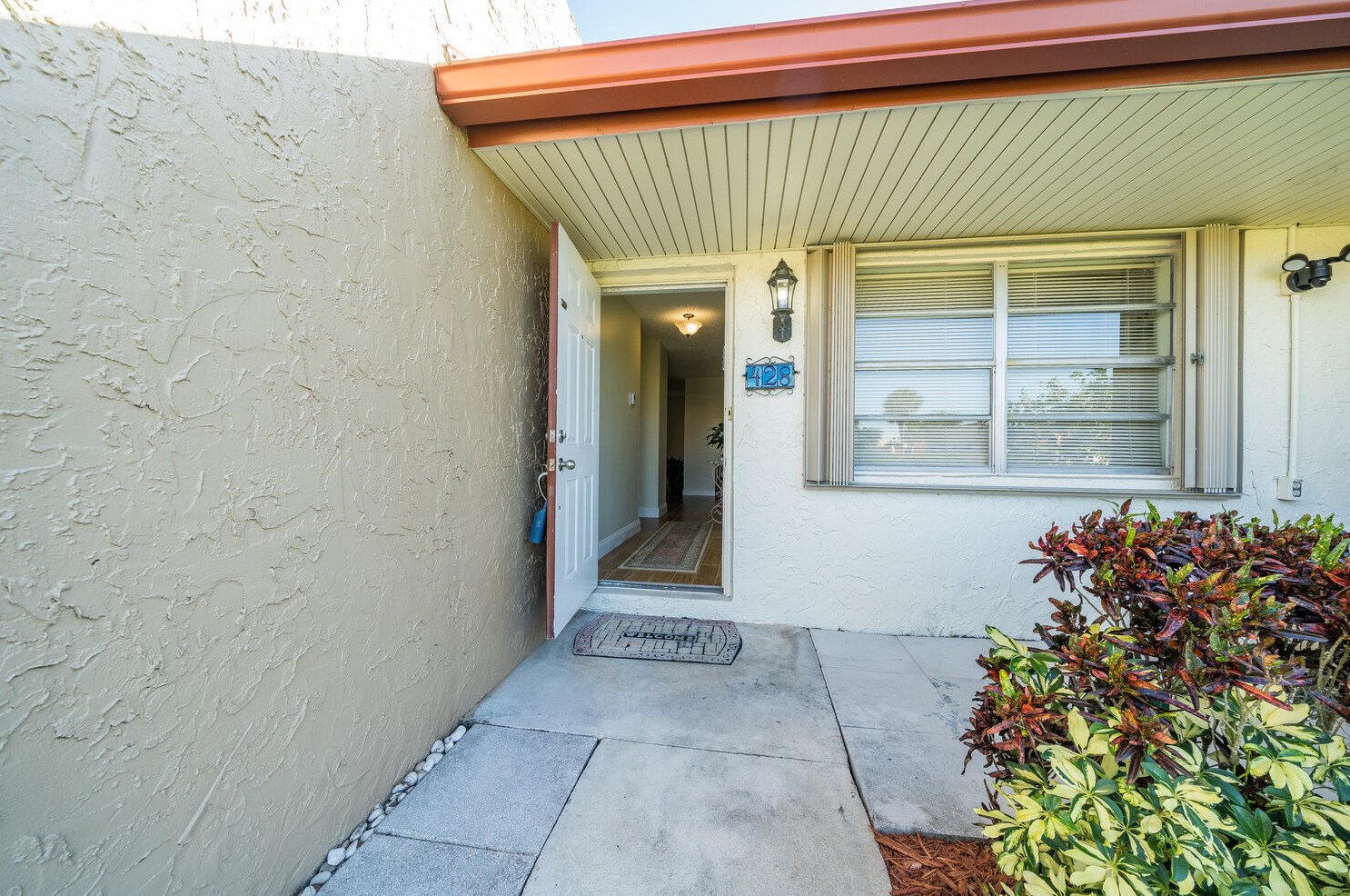 428 Lake Carol Dr, West Palm Beach, FL 33411