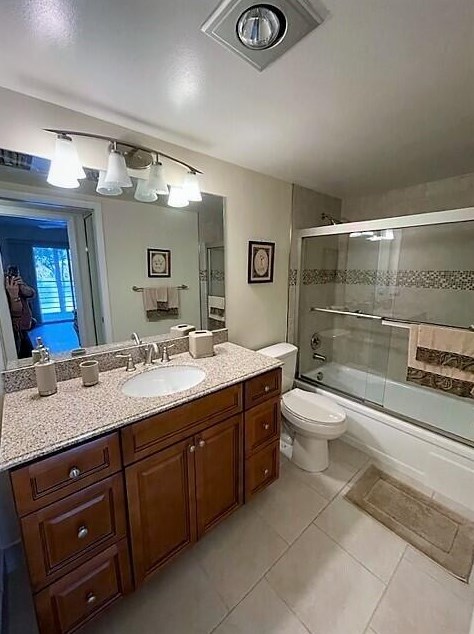 2017 Hythe A, Boca Raton FL  33434-4638 exterior