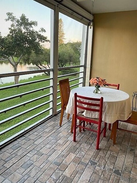 2017 Hythe A, Boca Raton FL  33434-4638 exterior