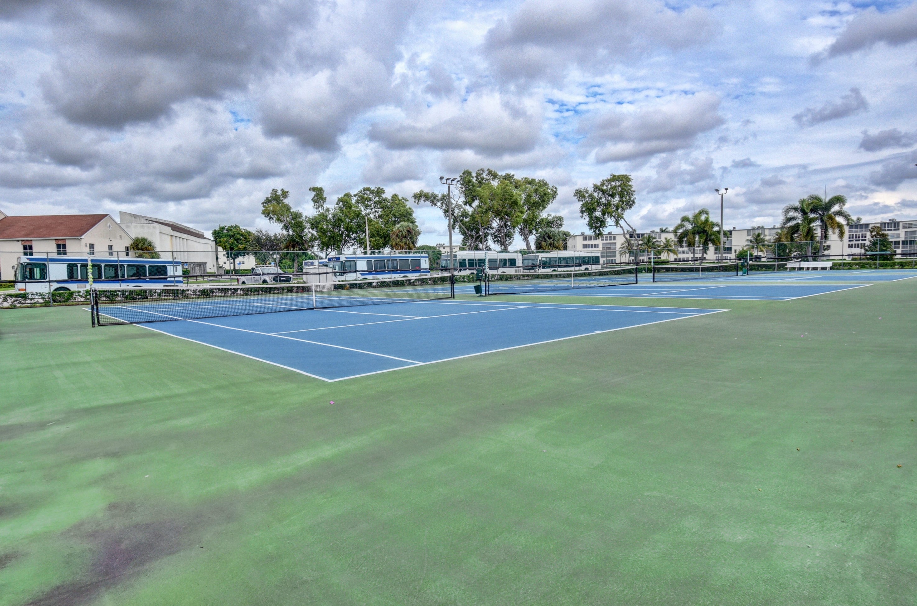 2017 Hythe A, Boca Raton FL  33434-4638 exterior