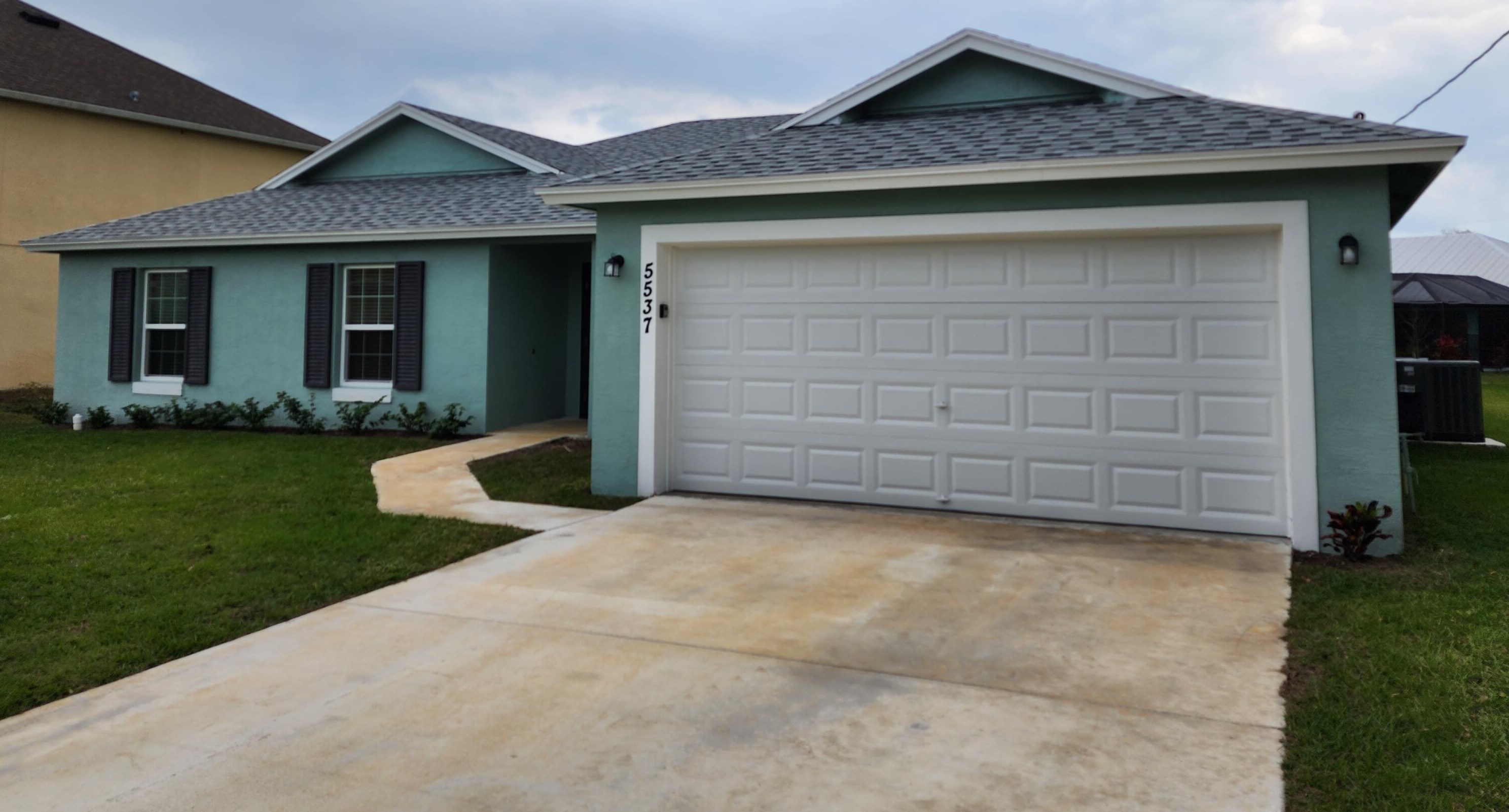 5537 Nw Burgin St, Fort Pierce, FL 34986