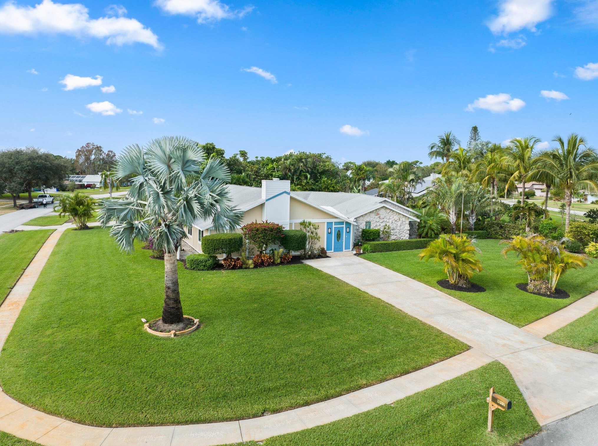 1052 Country Way, Jensen Beach, FL 34957-6829