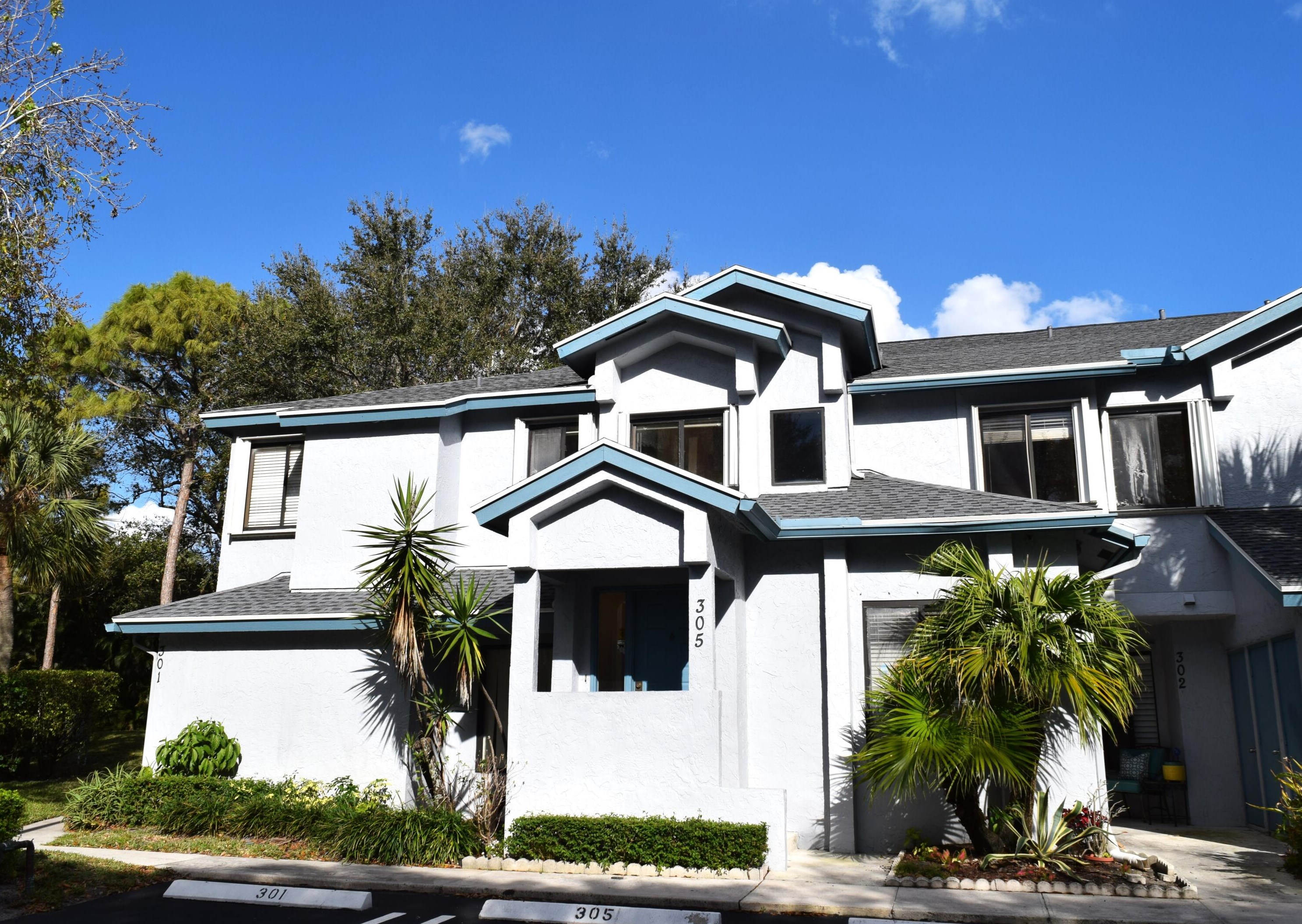 306 Harbour Pointe Way, West Palm Beach, FL 33413