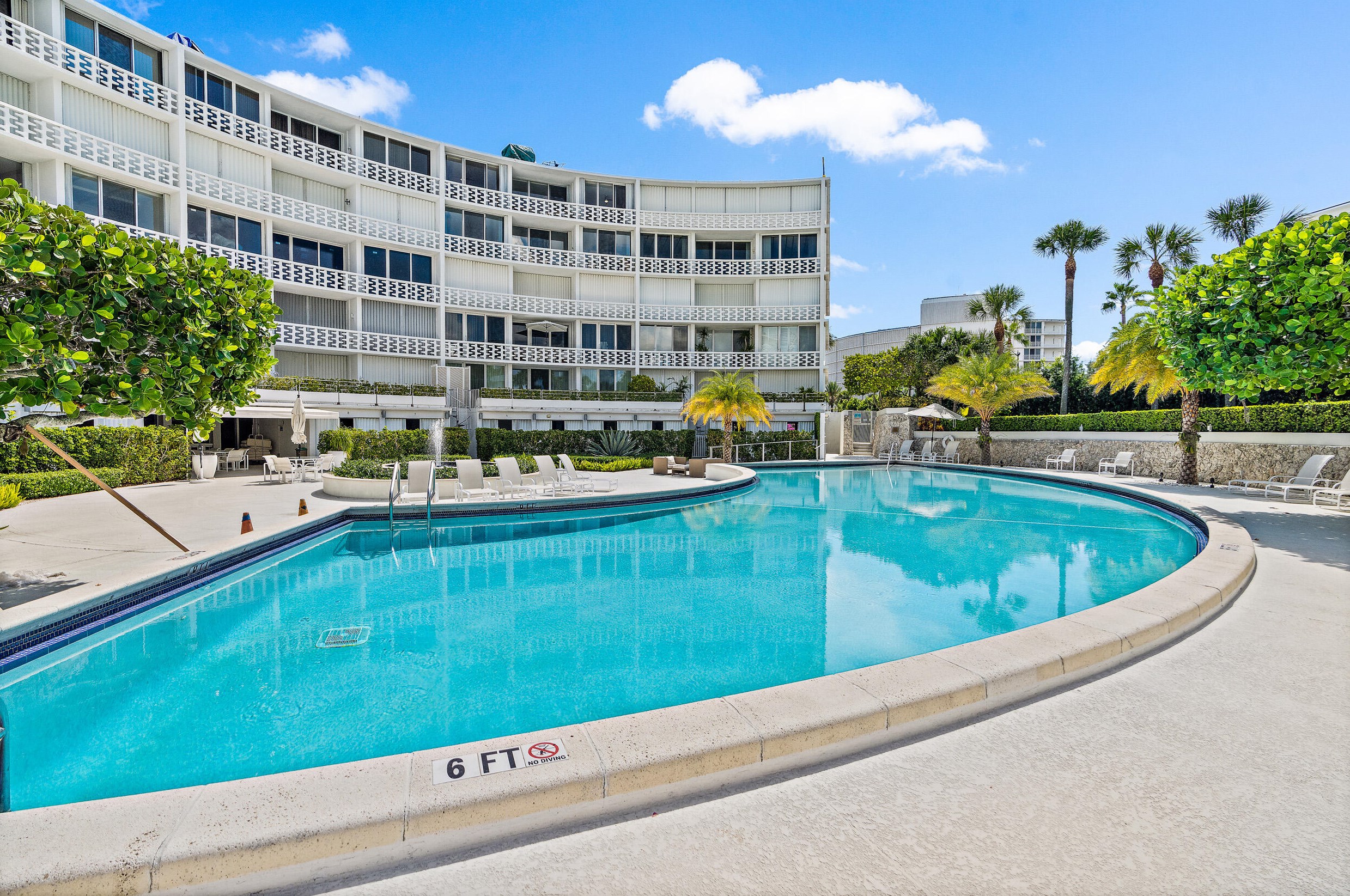 2760 S Ocean Blvd #308, Palm Beach, FL 33480