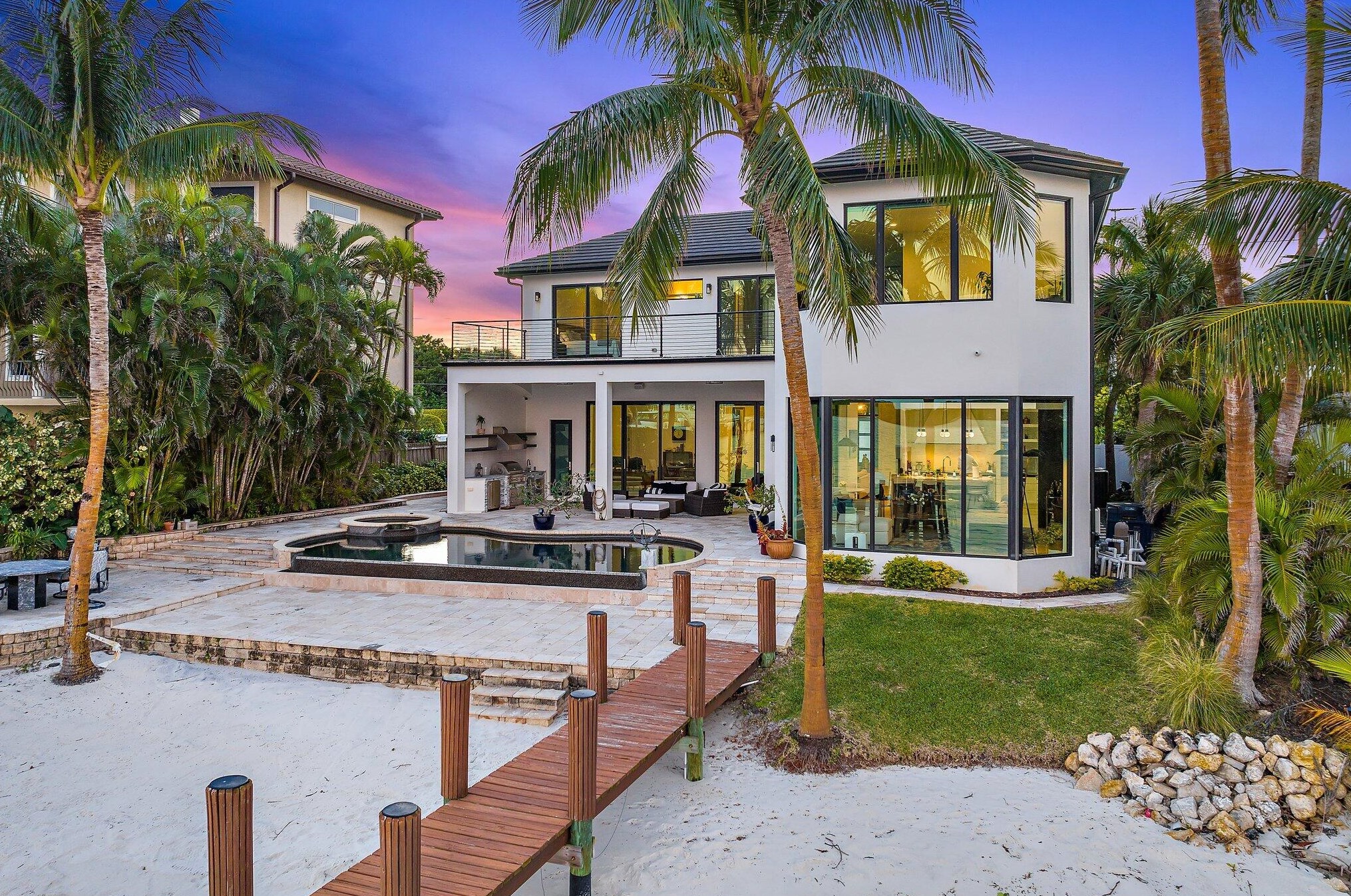 18461 Federal Hwy, Jupiter, FL 33469-1725
