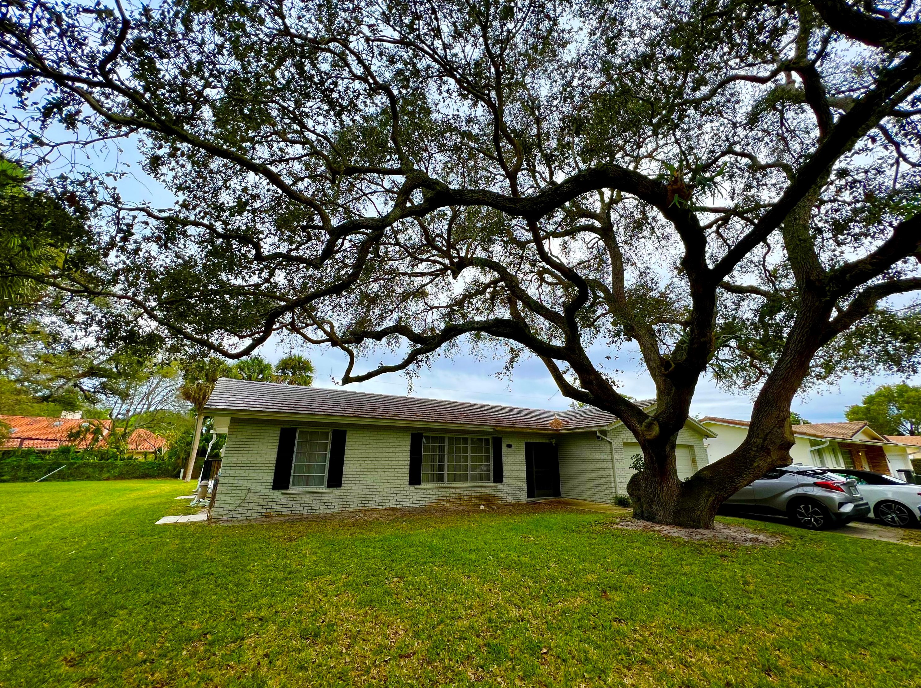 1160 14th Dr, Boca Raton, FL 33486-6771