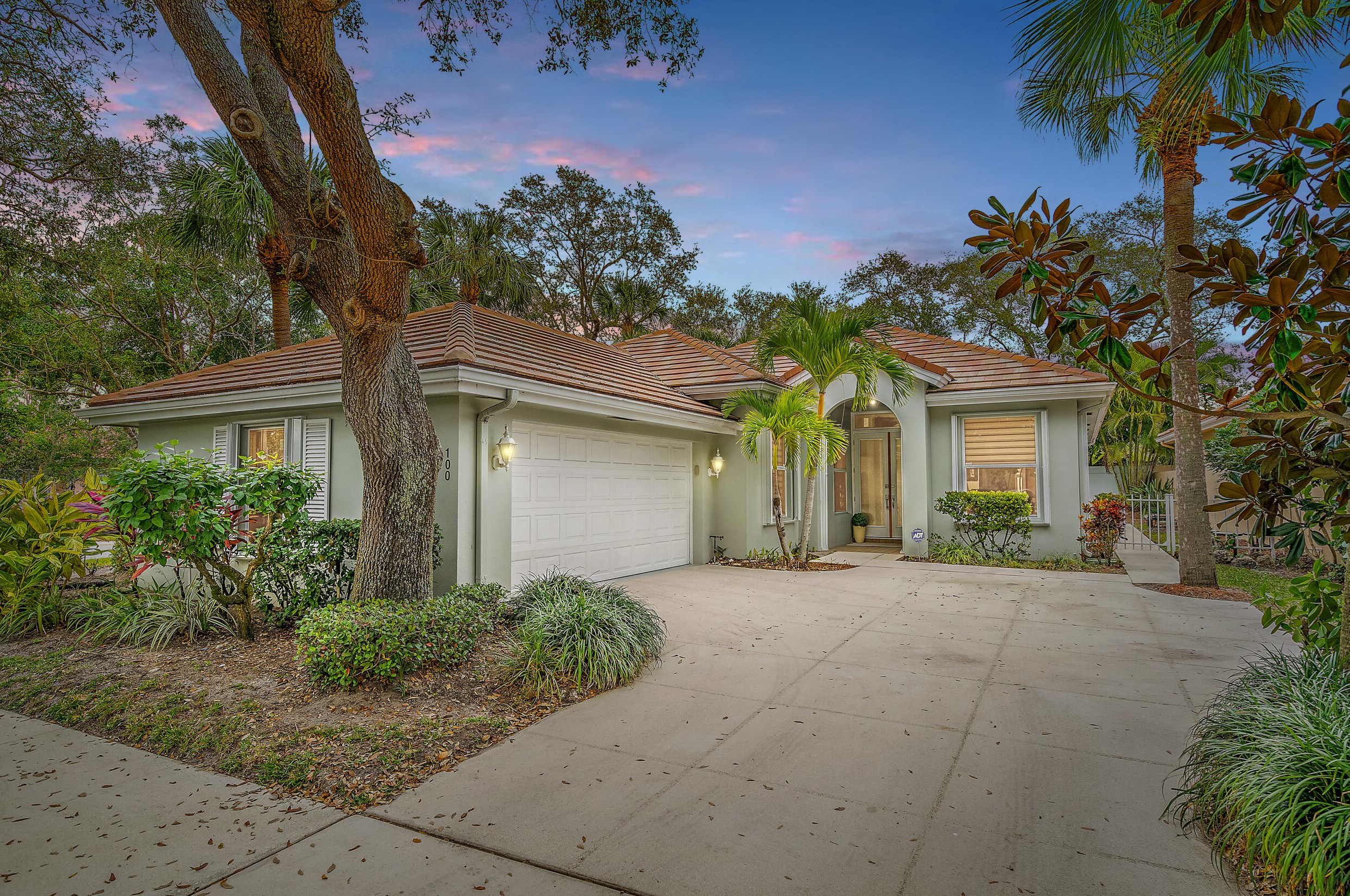 100 S Hampton Dr, Jupiter, FL 33458