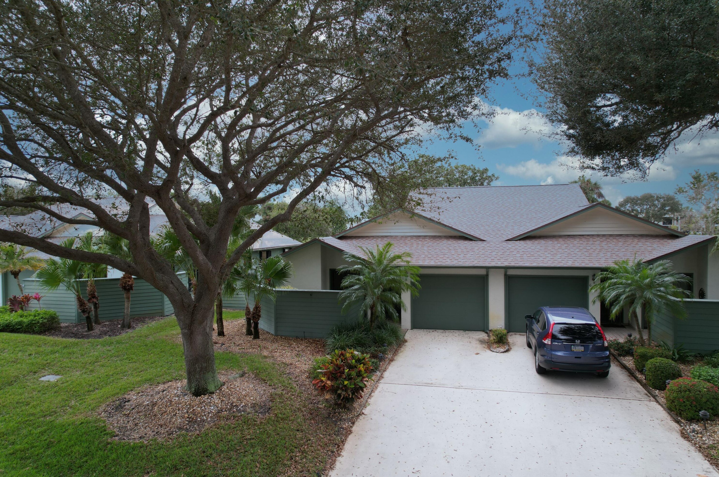6813 Bunker Hill Dr, Hobe Sound, FL 33455-7317