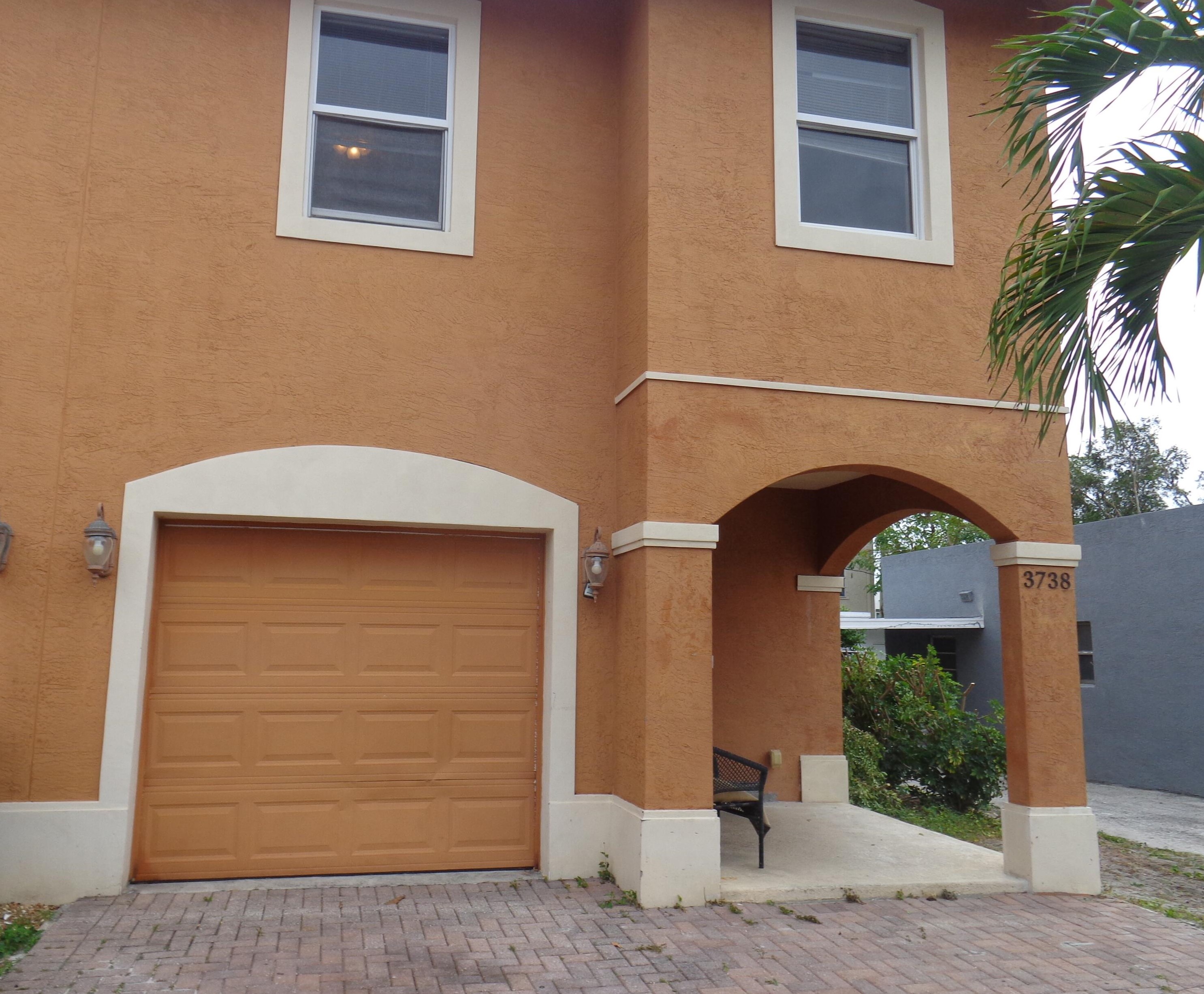 3738 Russell Ave #3738, West Palm Beach, FL 33405