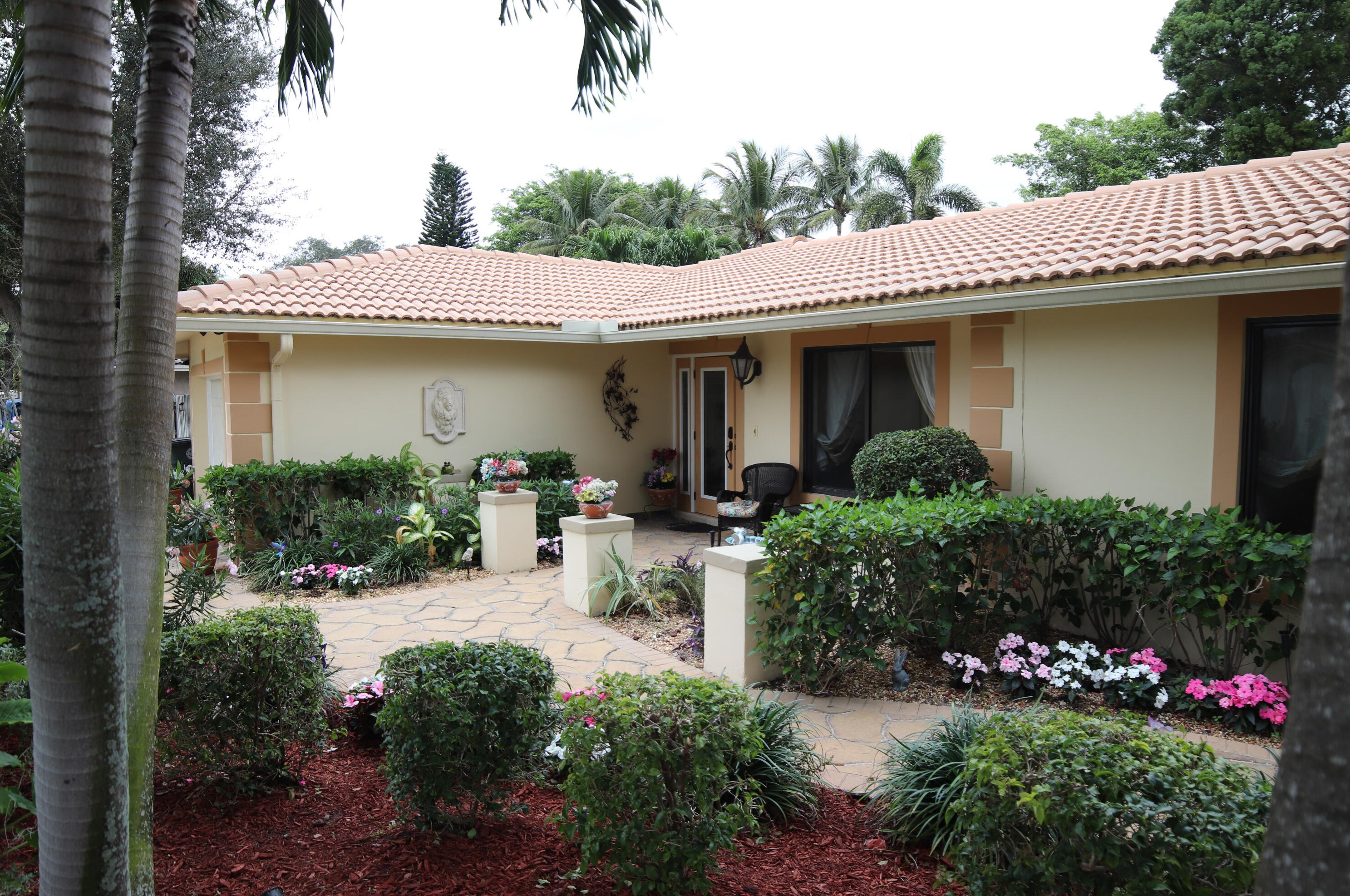 20821 Soneto Dr, Boca Raton, FL 33433-2702