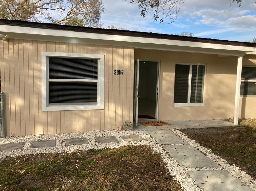 352 Johnston St, Fort Pierce, FL 34982