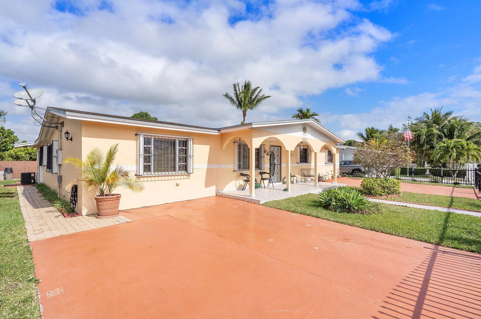 11511 180th St, Miami, FL 33157-4952