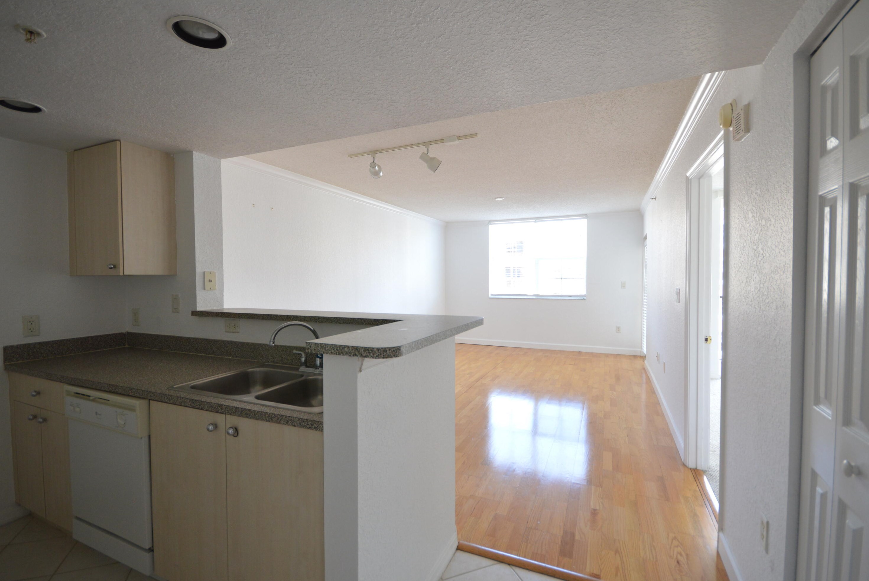 1801 S Flagler Dr #805, West Palm Beach, FL 33401