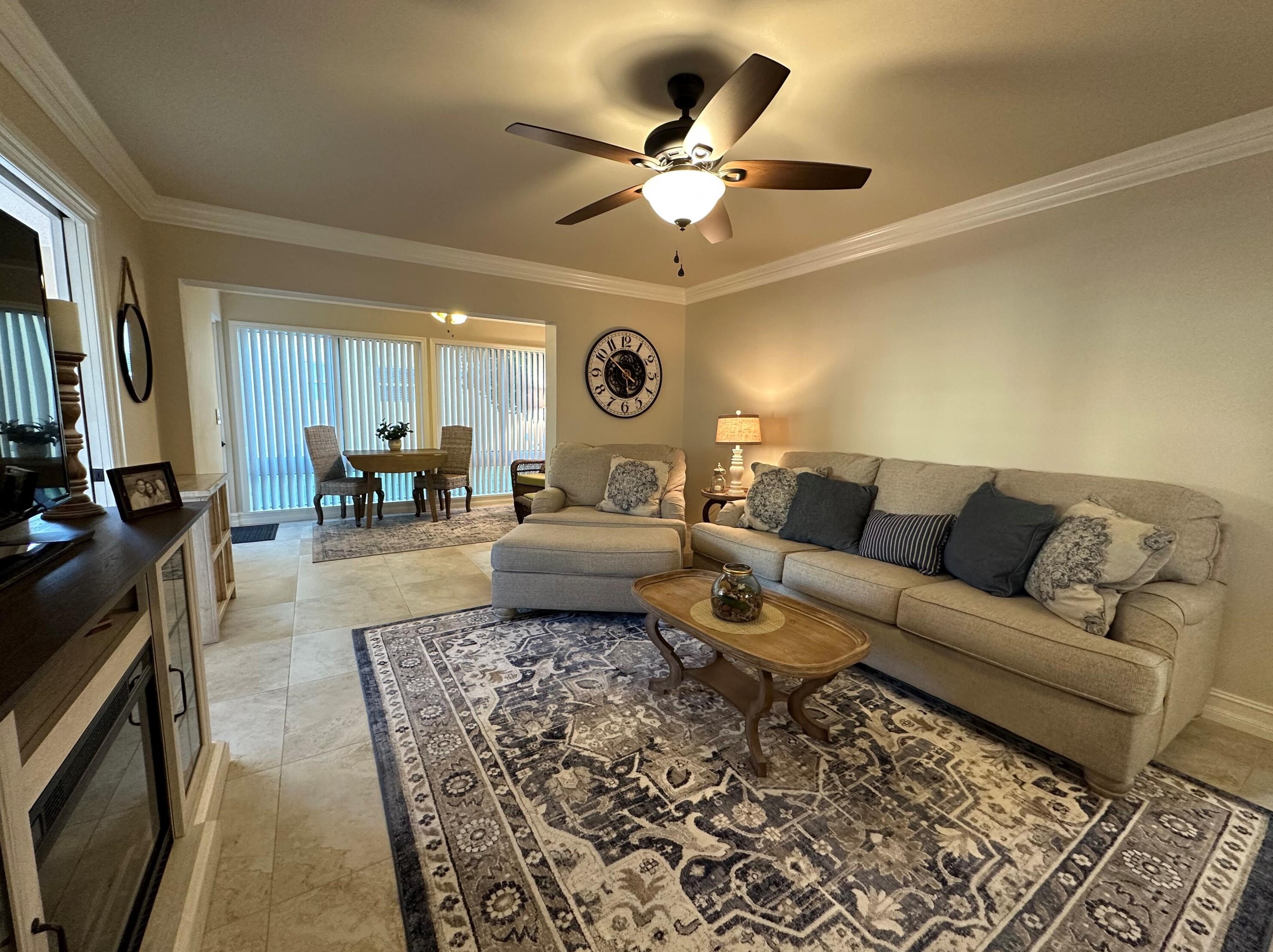 15 Colonial Club Dr #100, Boynton Beach, FL 33435