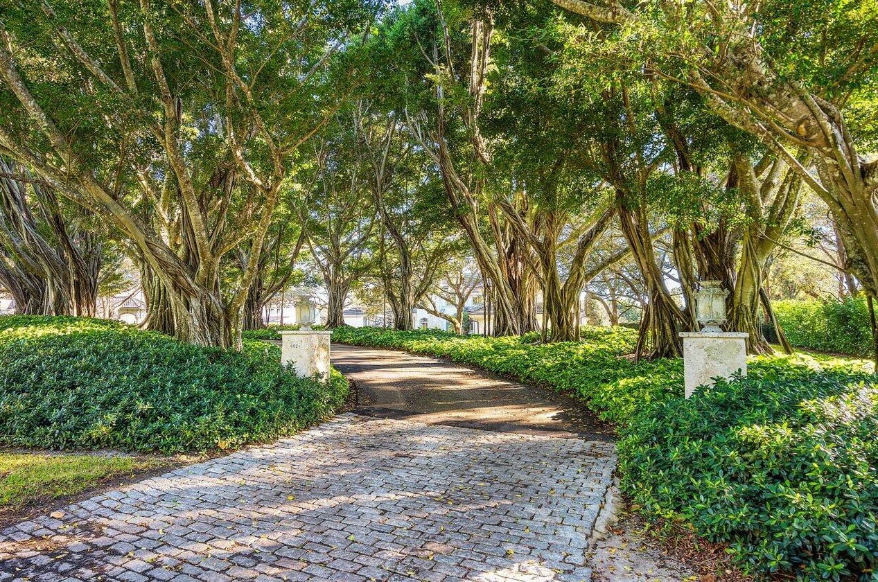 6024 Le Lac Rd, Boca Raton, FL 33496-2316