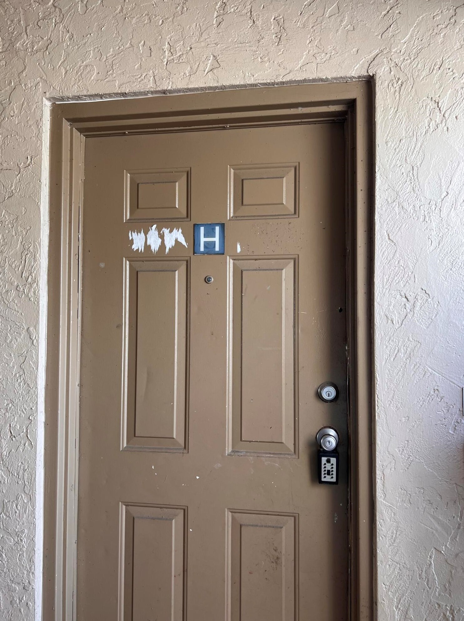 1200 Lake Victoria Dr Apt H, West Palm Beach, FL