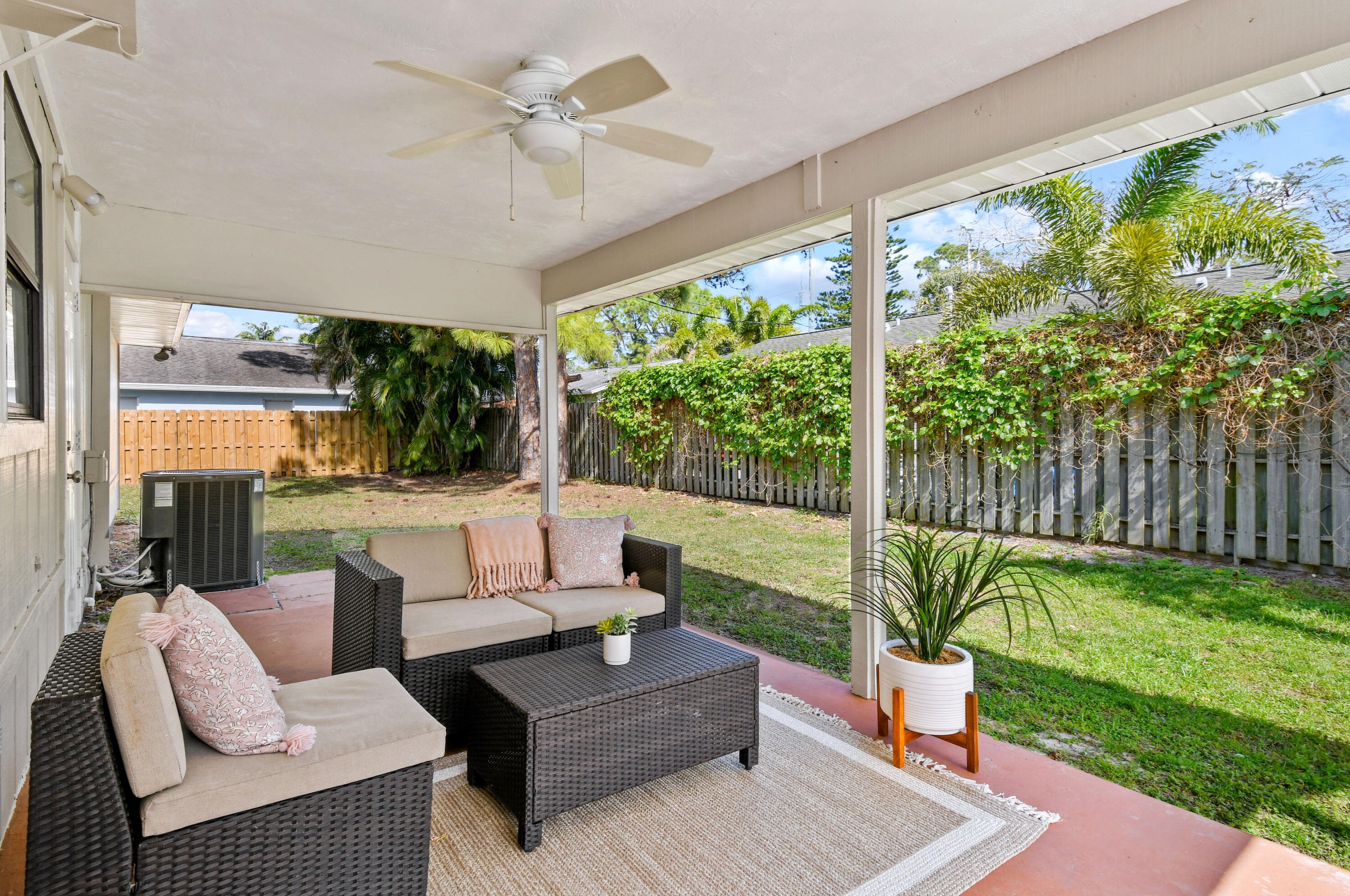6027 Roger St, Jupiter FL  33458-6726 exterior