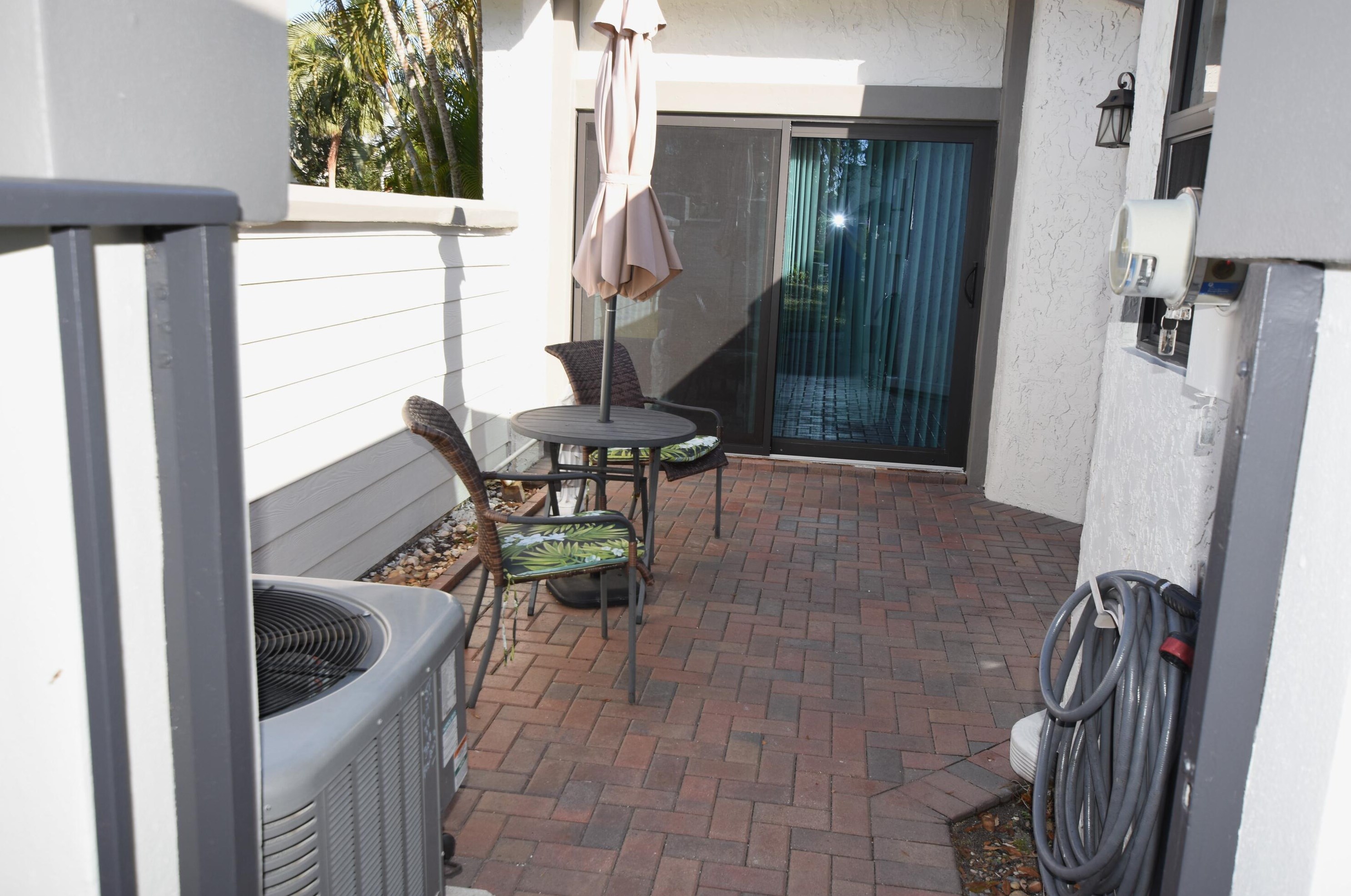602 Landings Blvd, West Palm Beach, FL 33413-2079