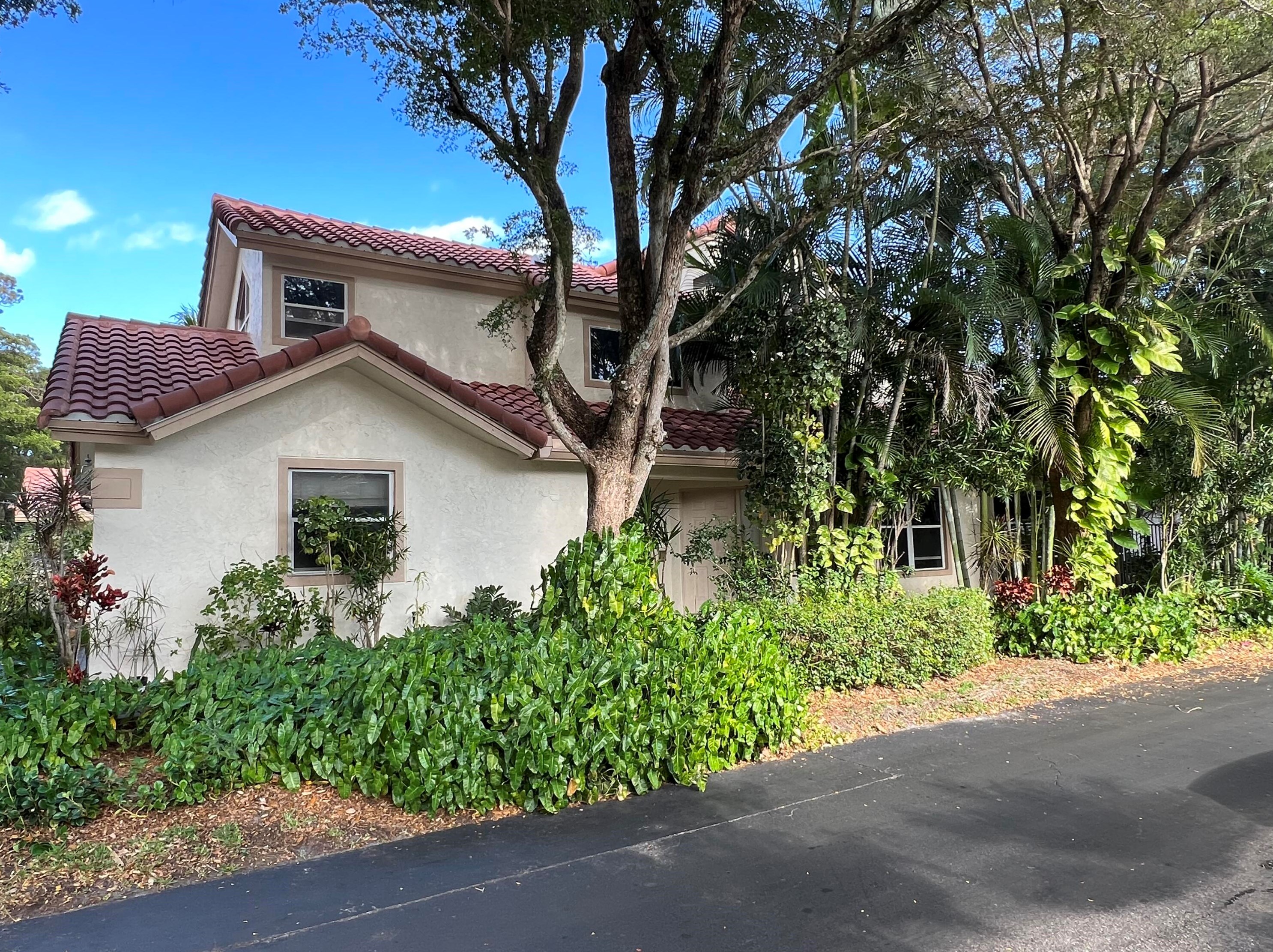 5153 Majorca Club Dr, Boca Raton, FL 33486-8709