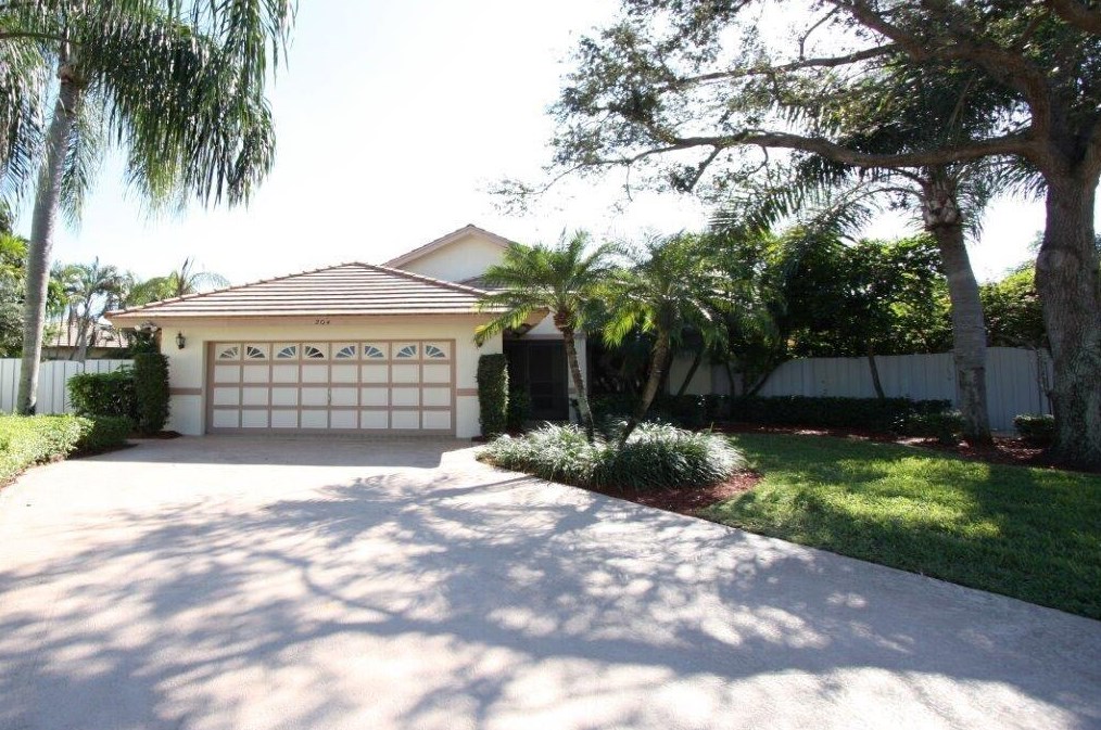 204 Citrus Trail, Boynton Beach, FL 33436