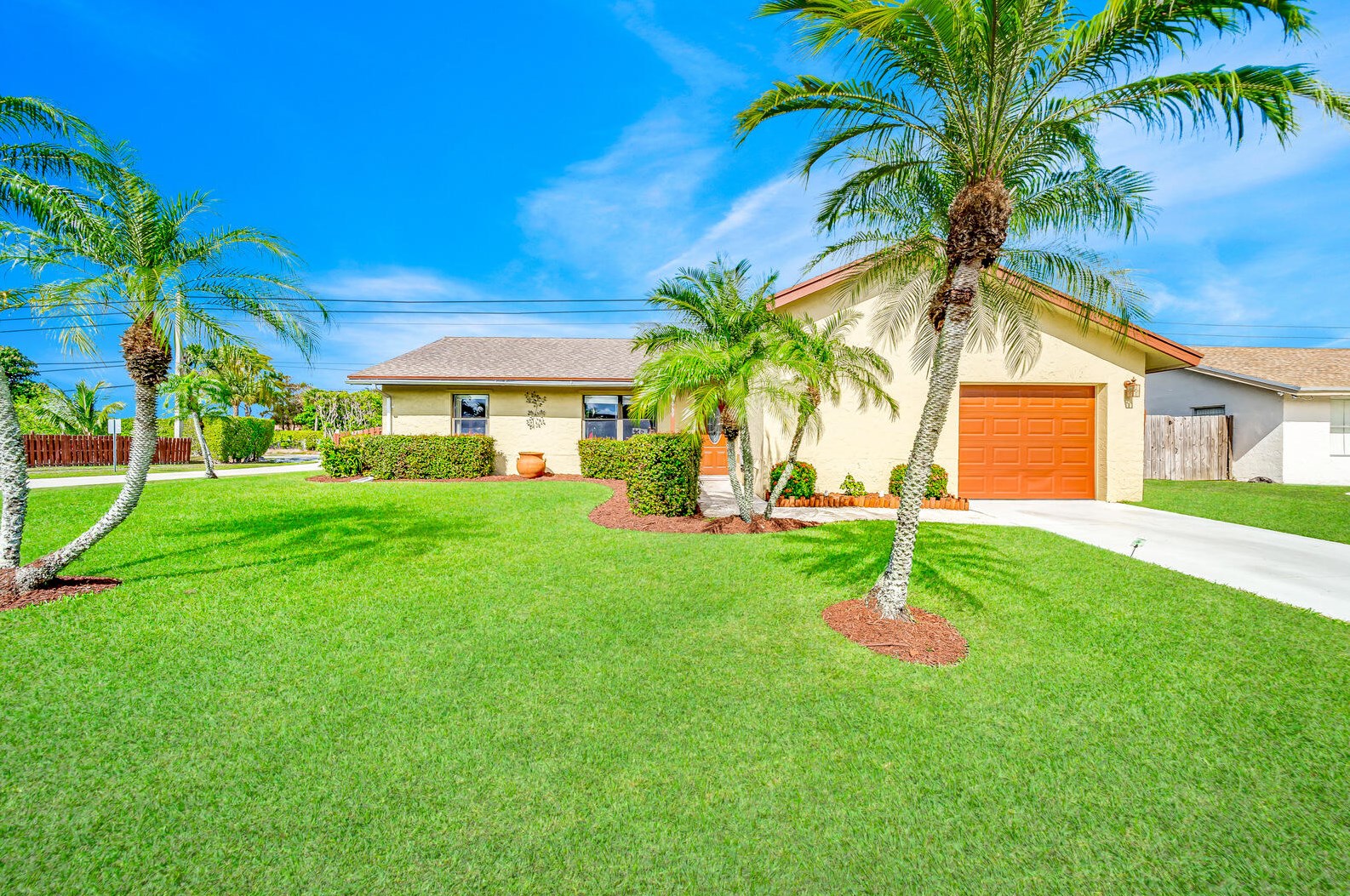 9669 Lancaster Pl, Boca Raton, FL 33434-2744
