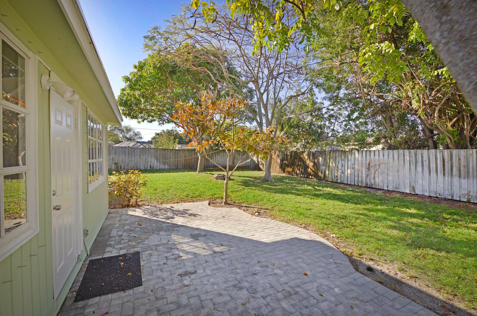 231 11th Ave, Boynton Beach FL  33435-3046 exterior