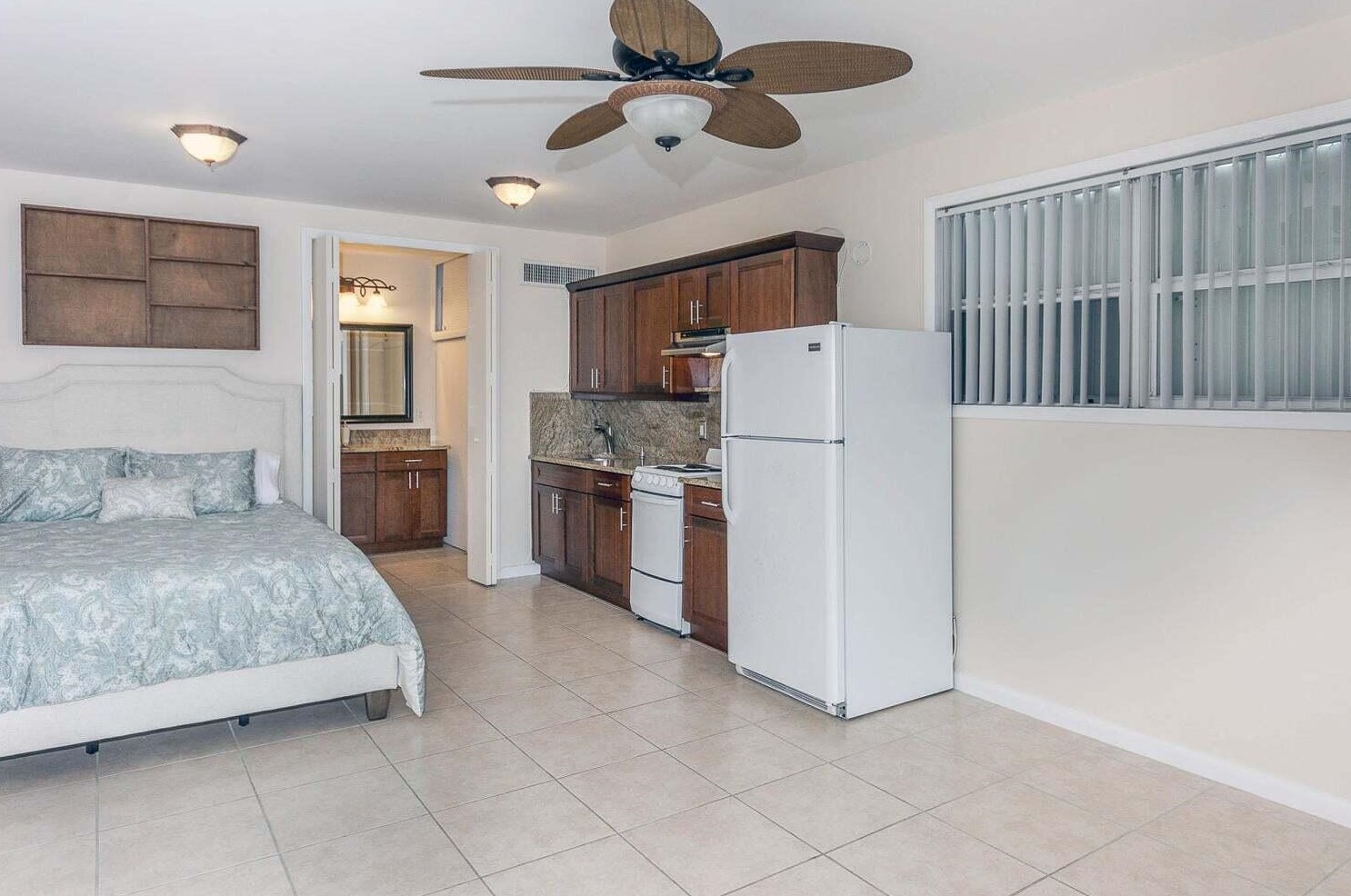 18 Salina Ave Apt 32, Delray Beach, FL 33483