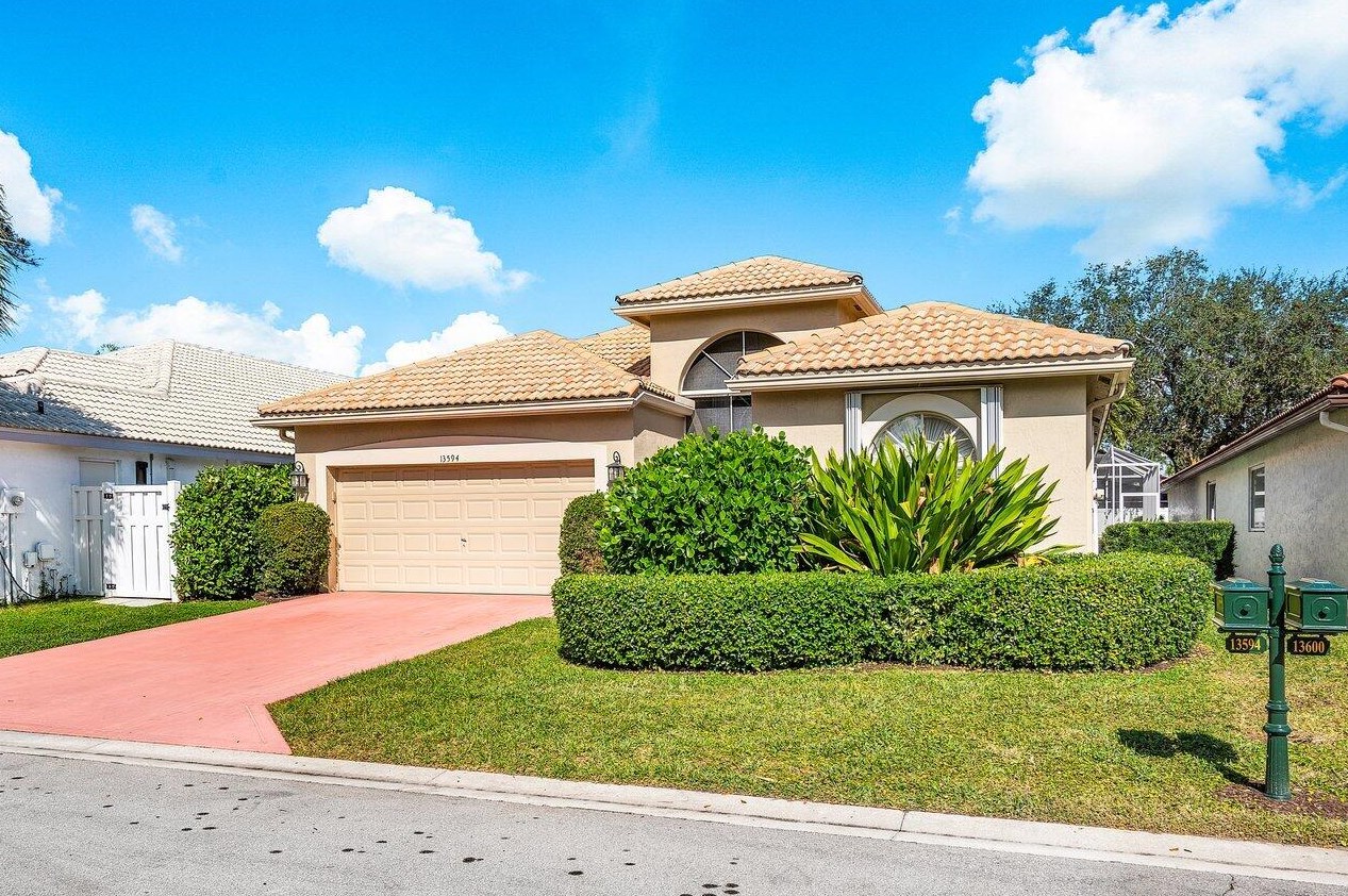 13594 Paisley Dr, Delray Beach, FL 33446