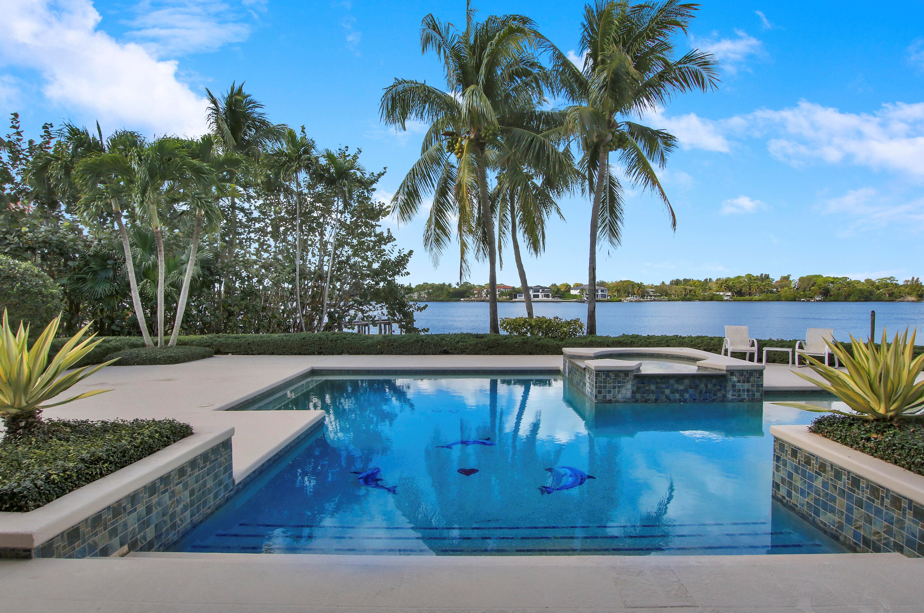 151 Point Cir, Jupiter, FL 33469