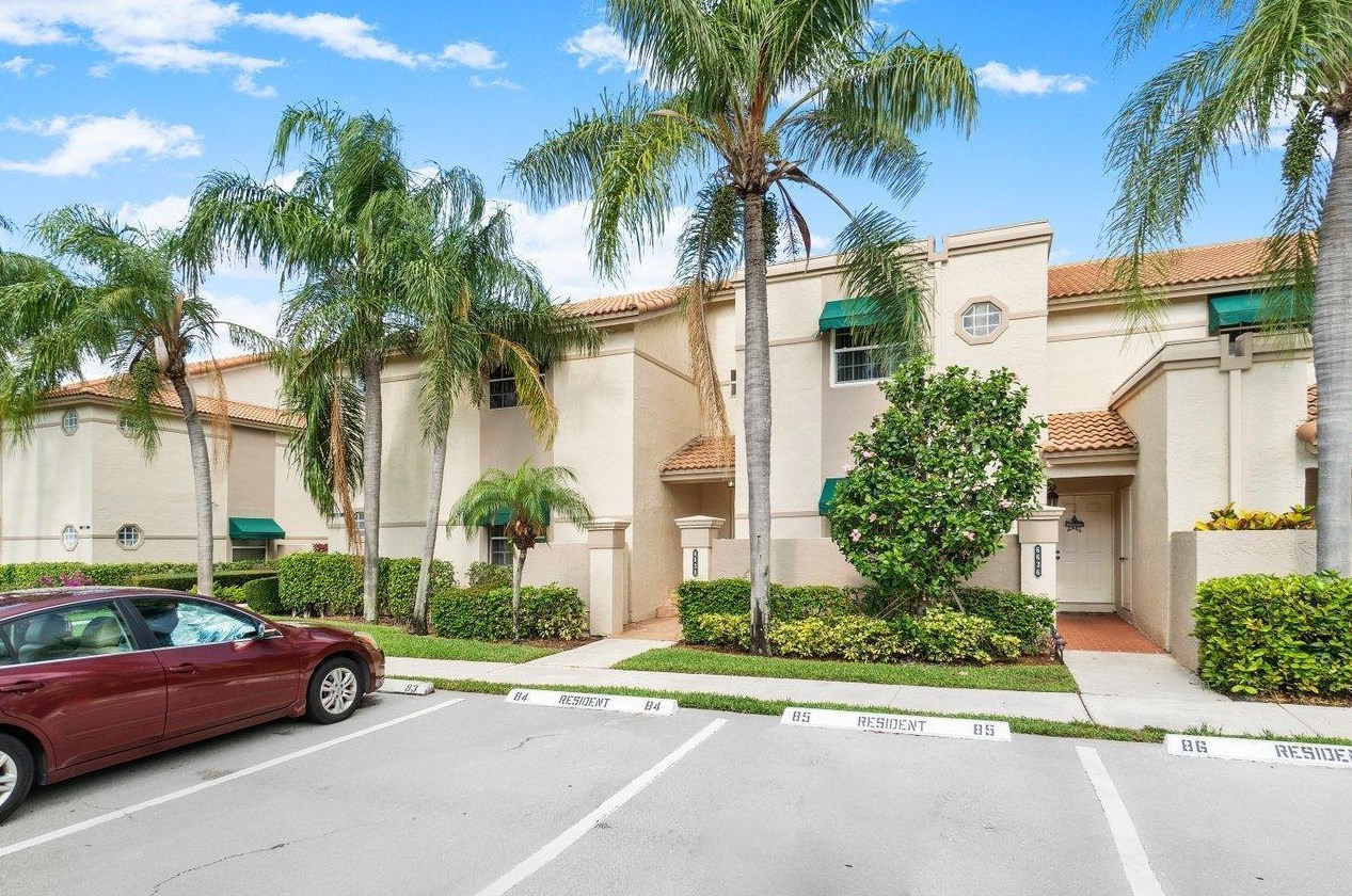 6638 Via Regina, Boca Raton, FL 33433