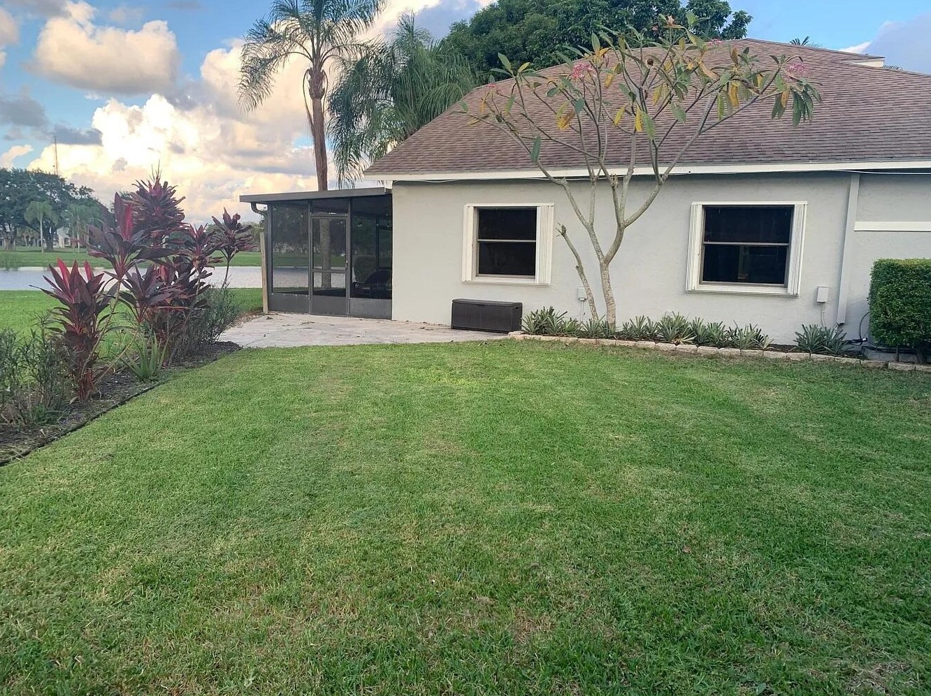 72 Rosewood Cir, Boynton Beach, FL 33436