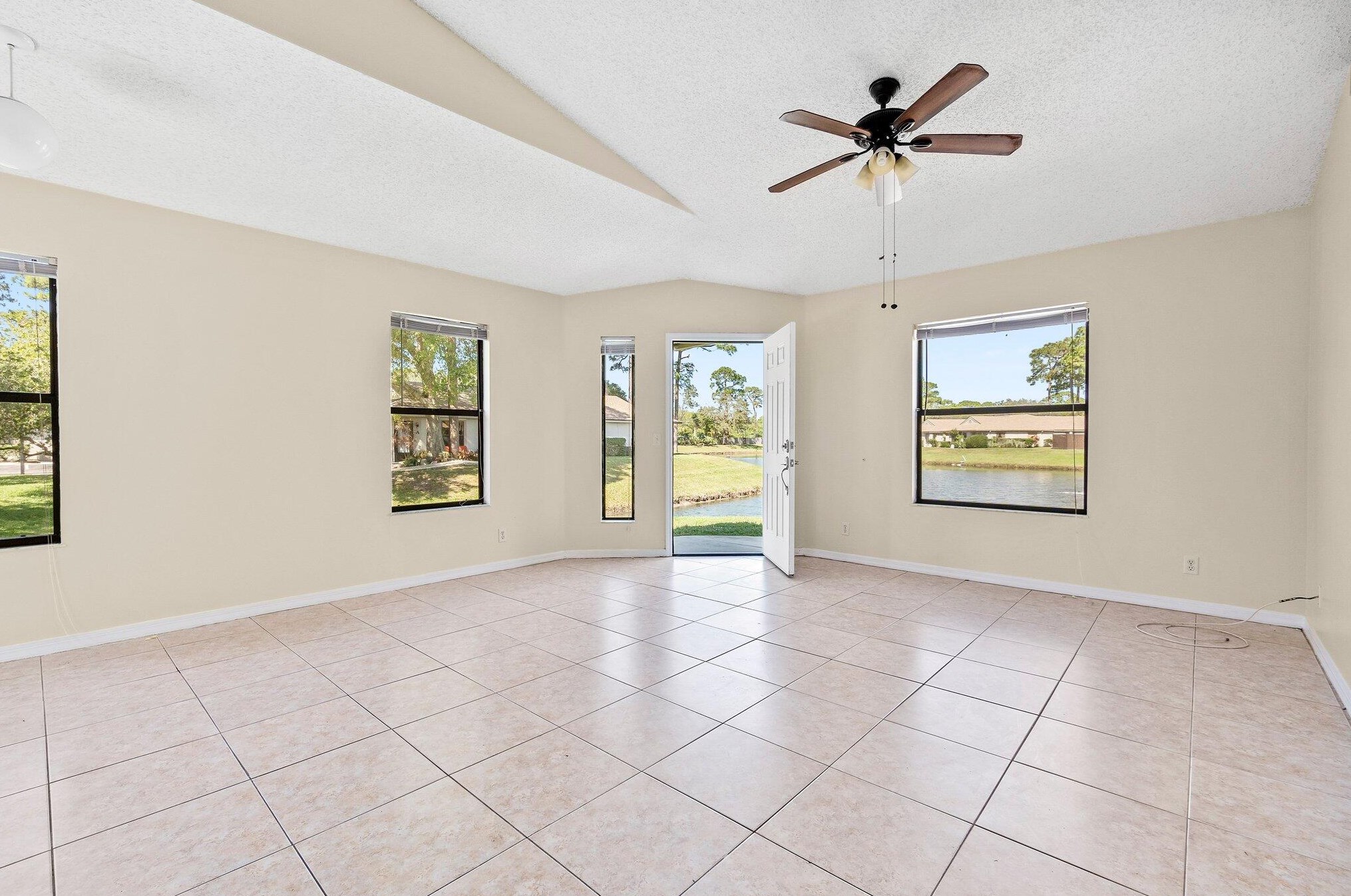 2829 Stoneway Ln #c, Fort Pierce, FL 34982