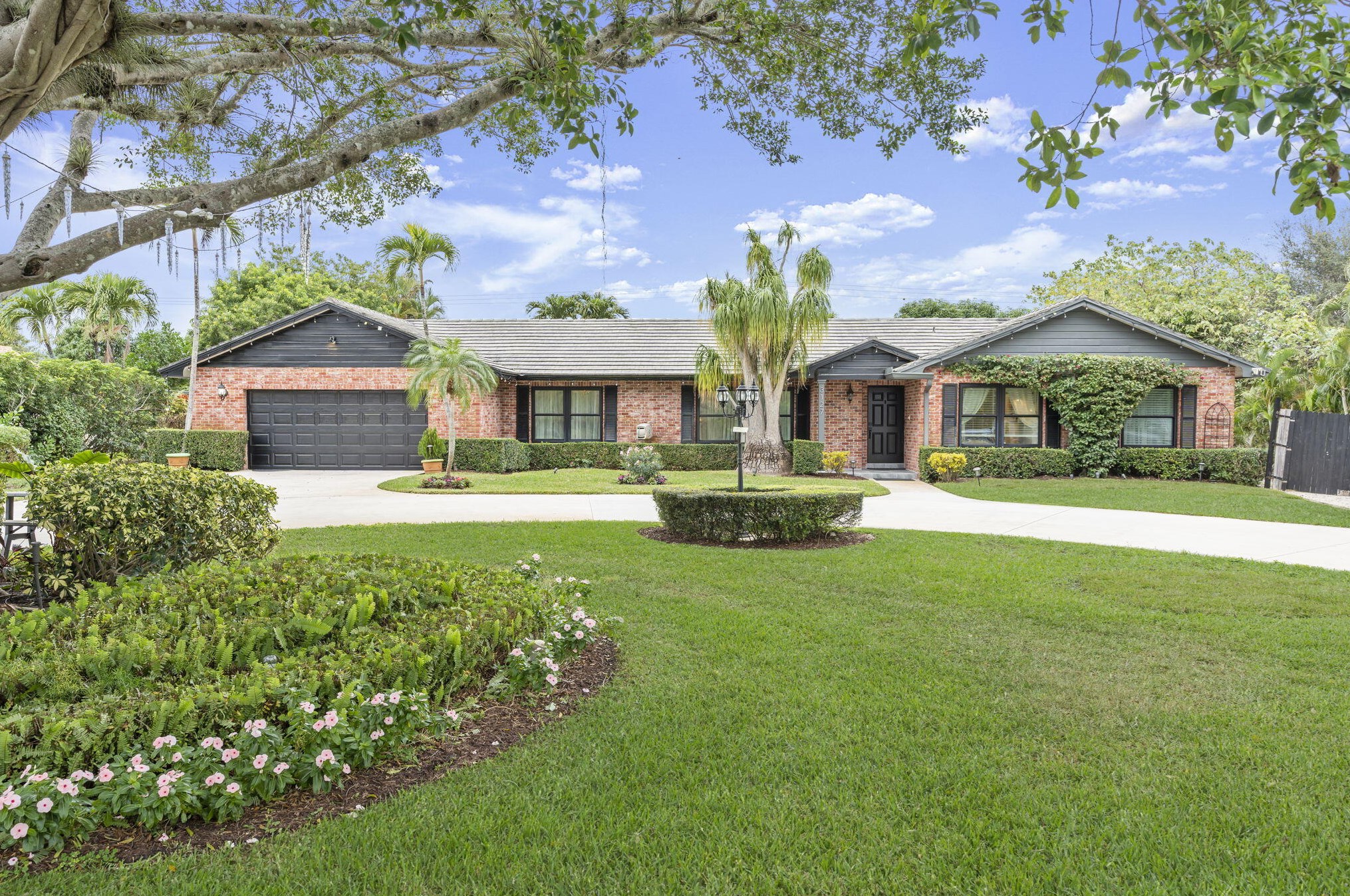 3127 Sherwood Blvd, Delray Beach, FL 33445