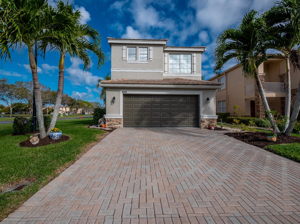 10215 Foal Rd, Lake Worth FL  33449-5446 exterior