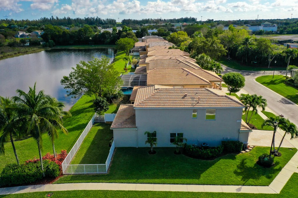 10215 Foal Rd, Lake Worth FL  33449-5446 exterior