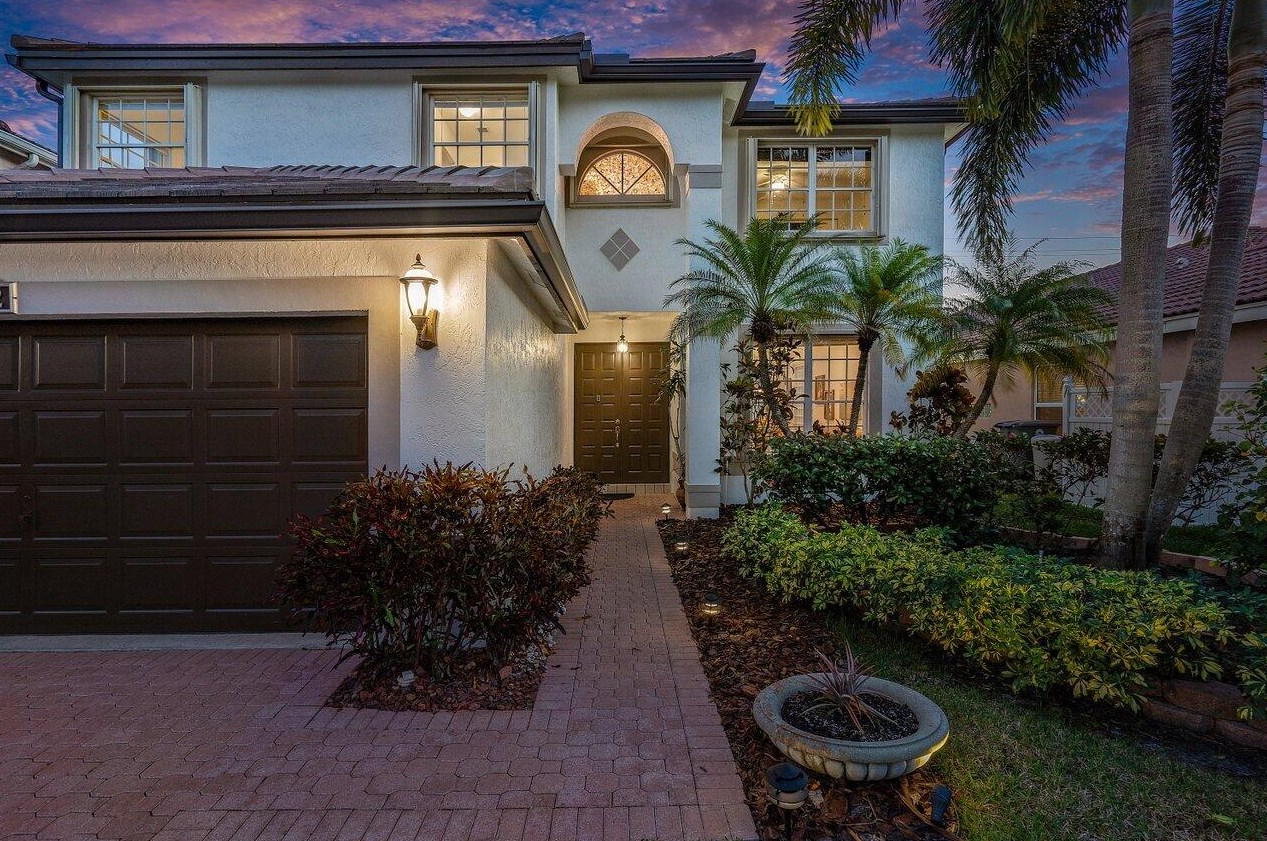9422 Fox Trot Ln, Boca Raton, FL 33496-4104