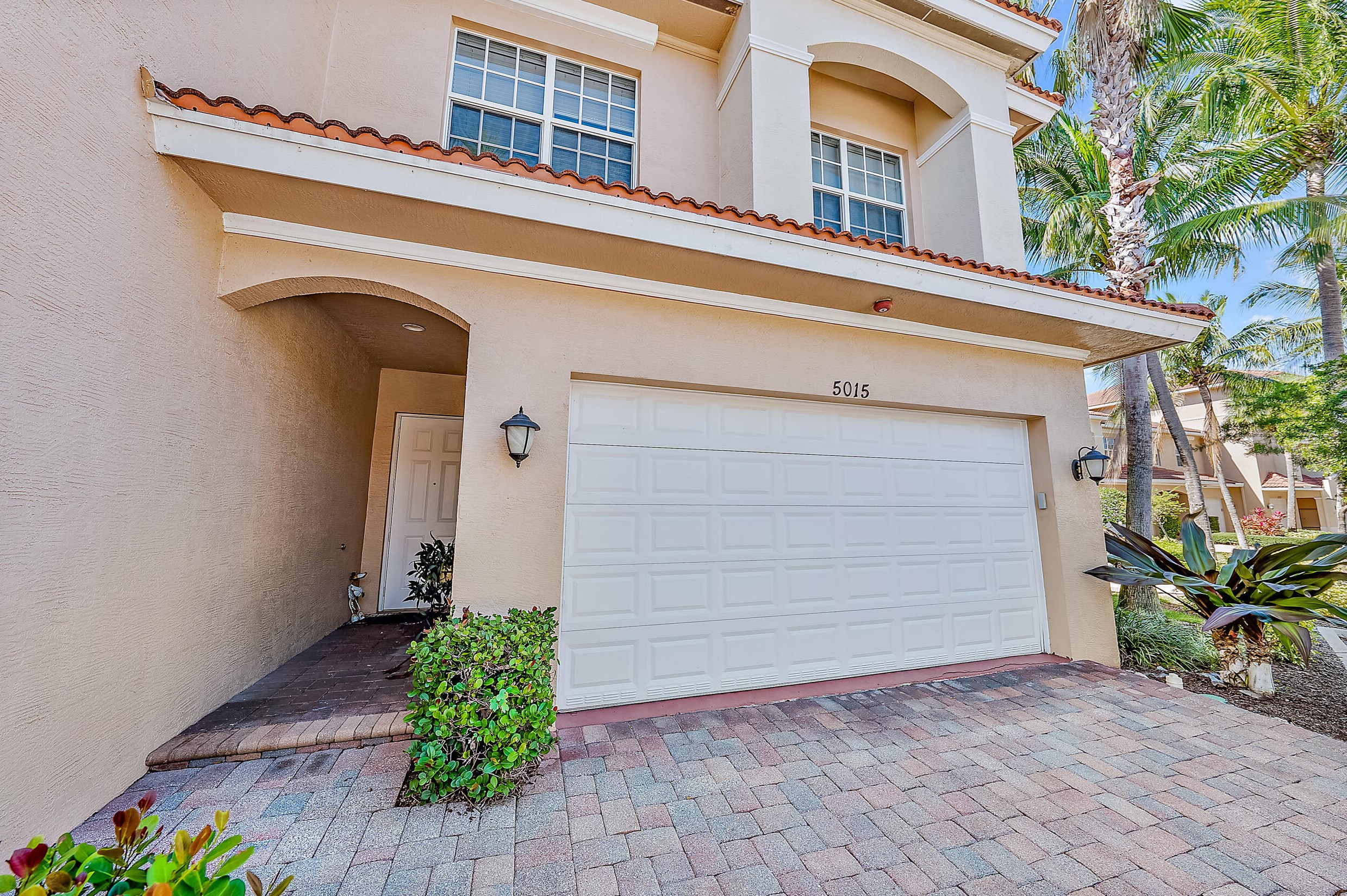 5015 Vine Cliff Way, West Palm Beach, FL 33418-5100