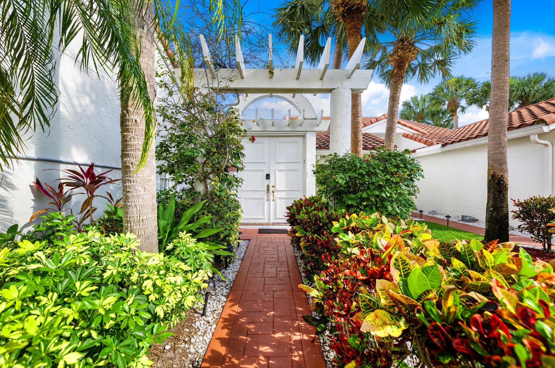 3799 Candlewood Ct, Boca Raton, FL 33487-1274