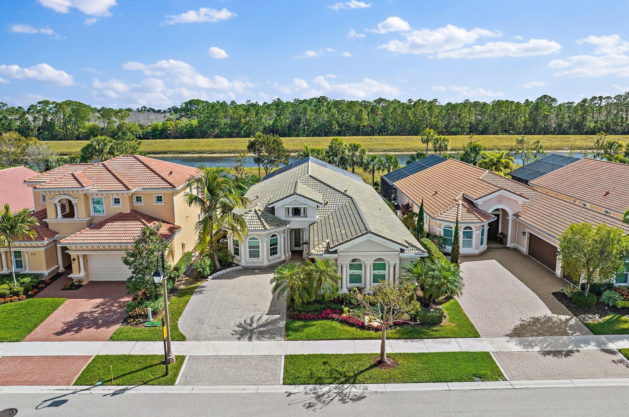 260 Carina Dr, Jupiter FL  33478-5454 exterior