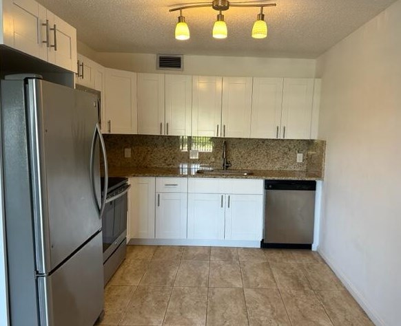 1082 Yarmouth, Boca Raton, FL 33434-4550