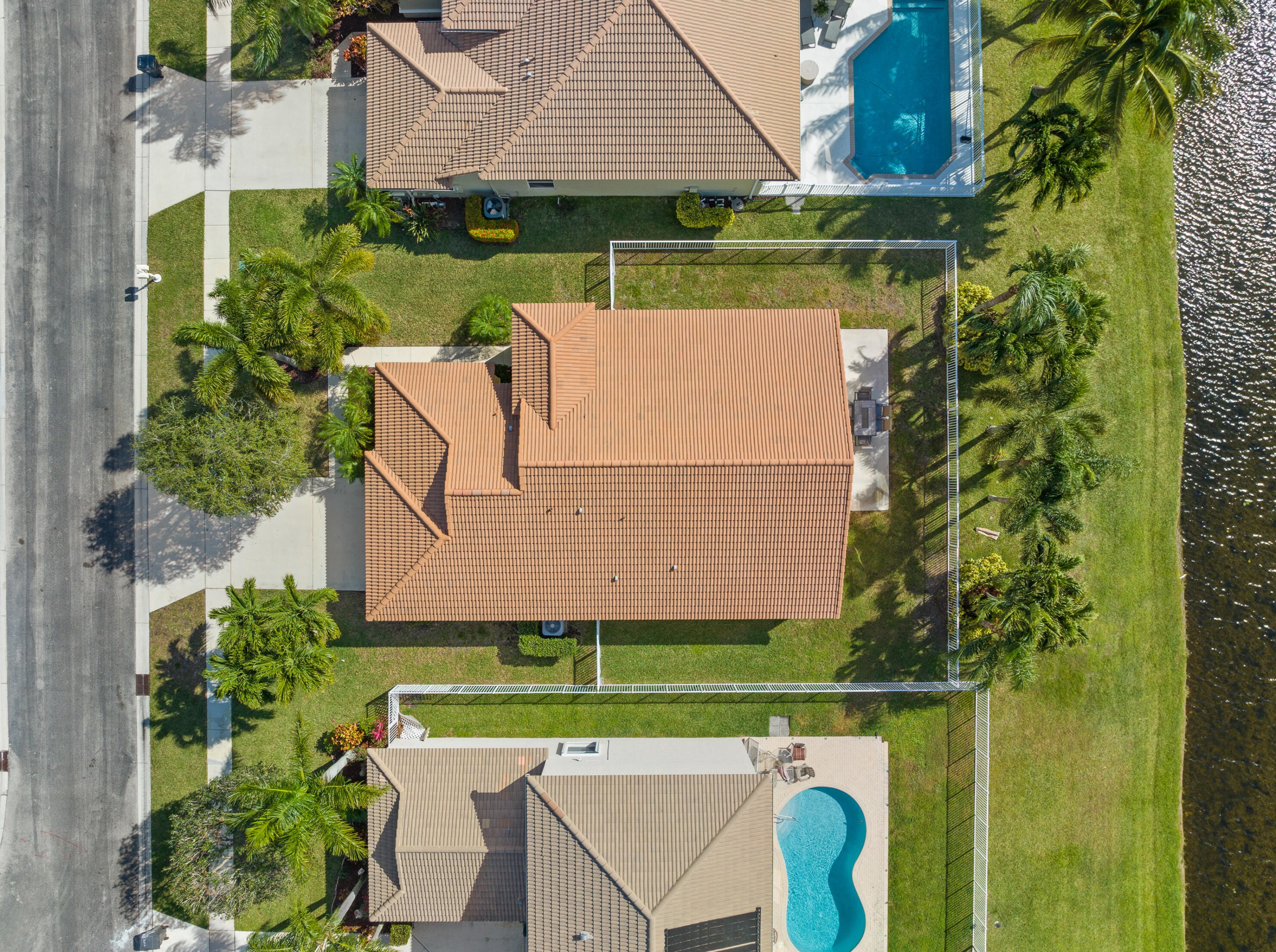 5266 Oakmont Village Cir, Lake Worth FL  33463-8200 exterior