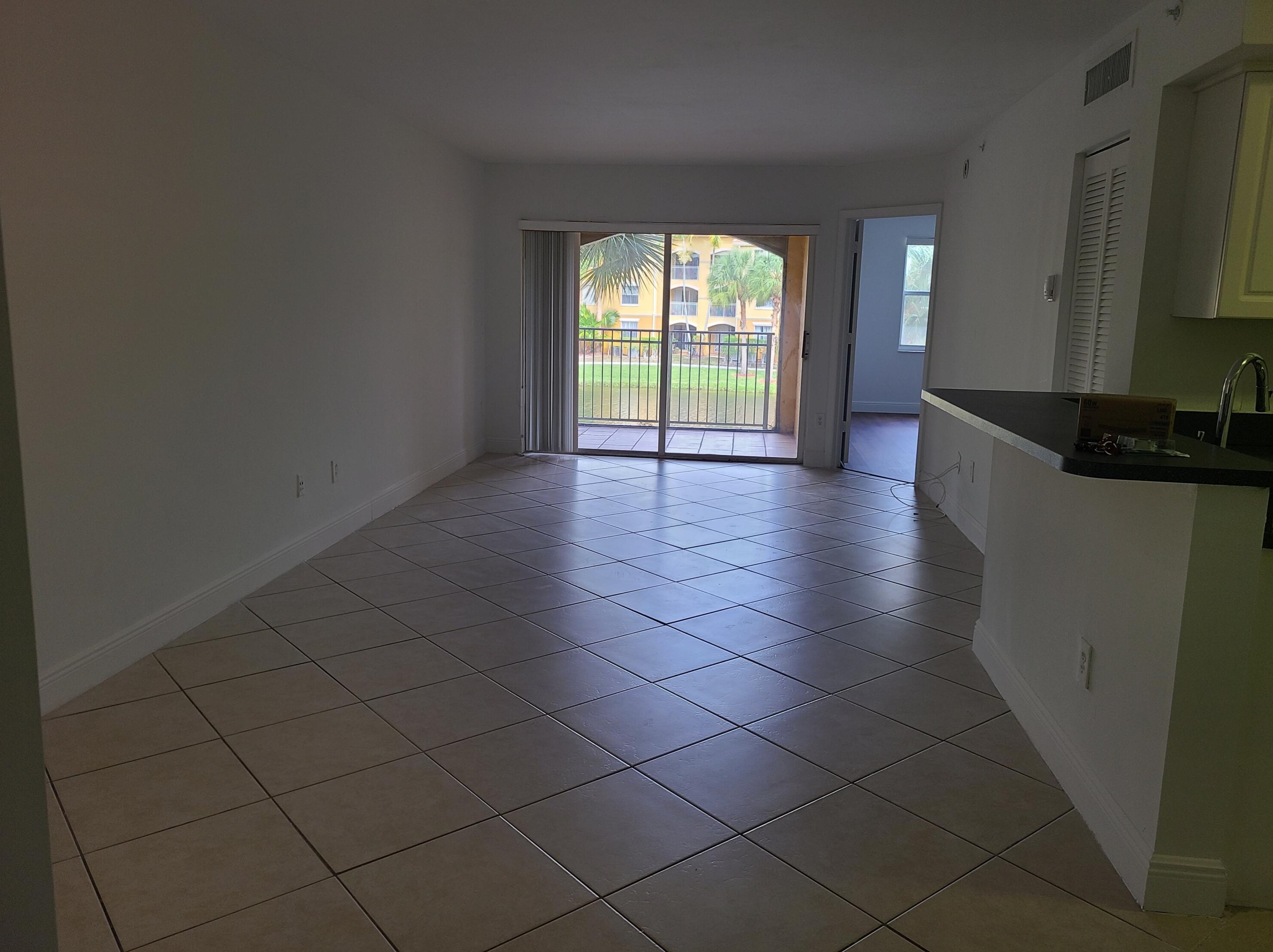 9645 Nw 1st Ct #1206, Hollywood, FL