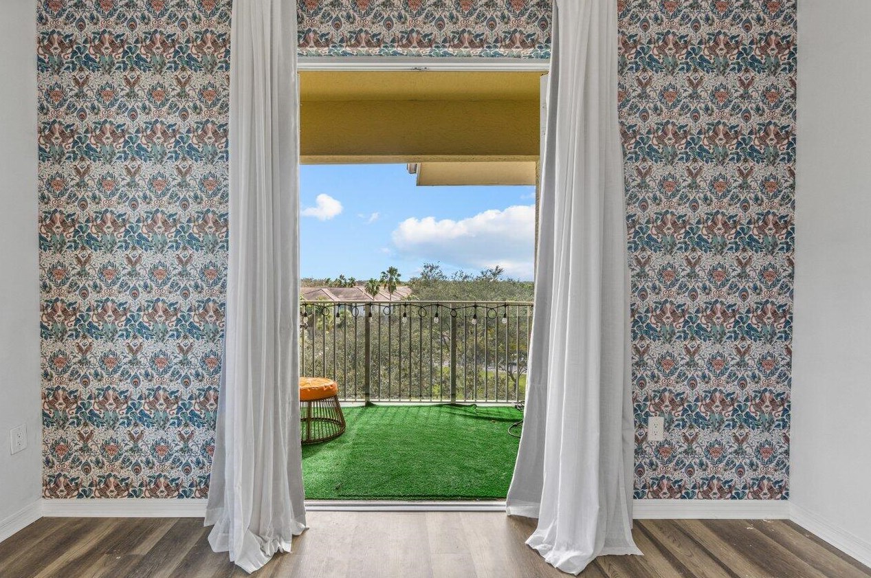 1200 Town Center Dr #427, Jupiter, FL 33458