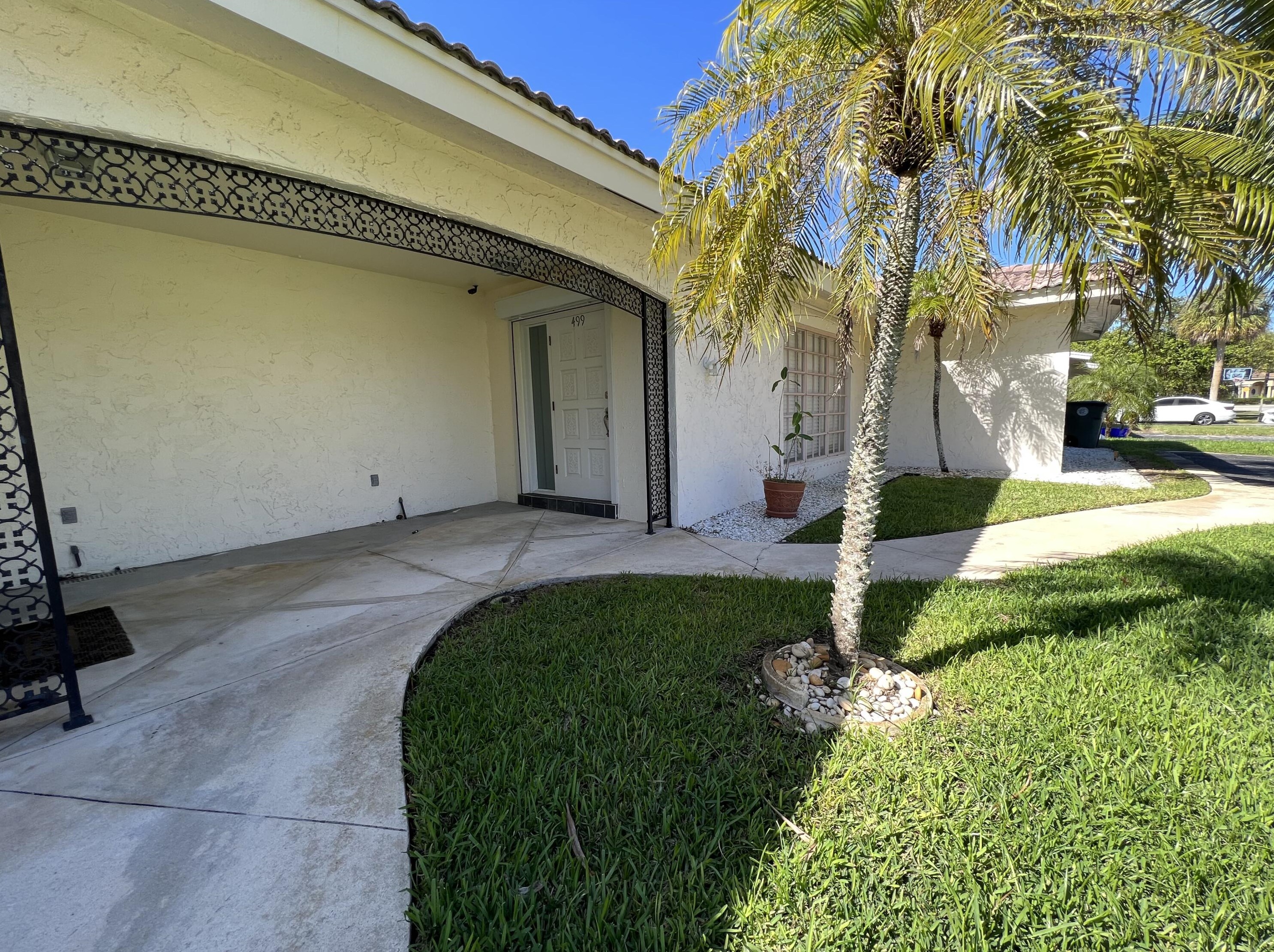 499 W Conference Dr, Boca Raton, FL 33486