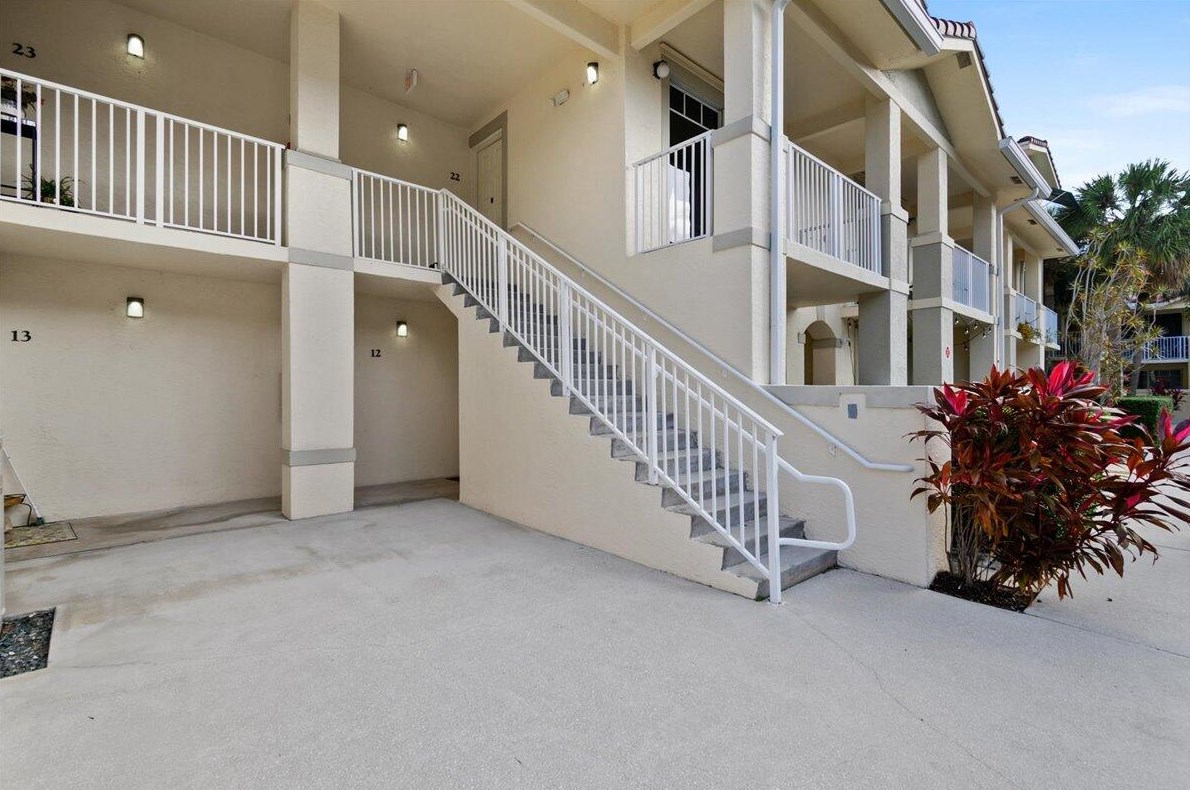 1136 Town Center Dr #22, Jupiter, FL 33458
