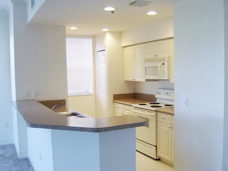 4530 Pga Blvd Apt 302, West Palm Beach, FL 33418